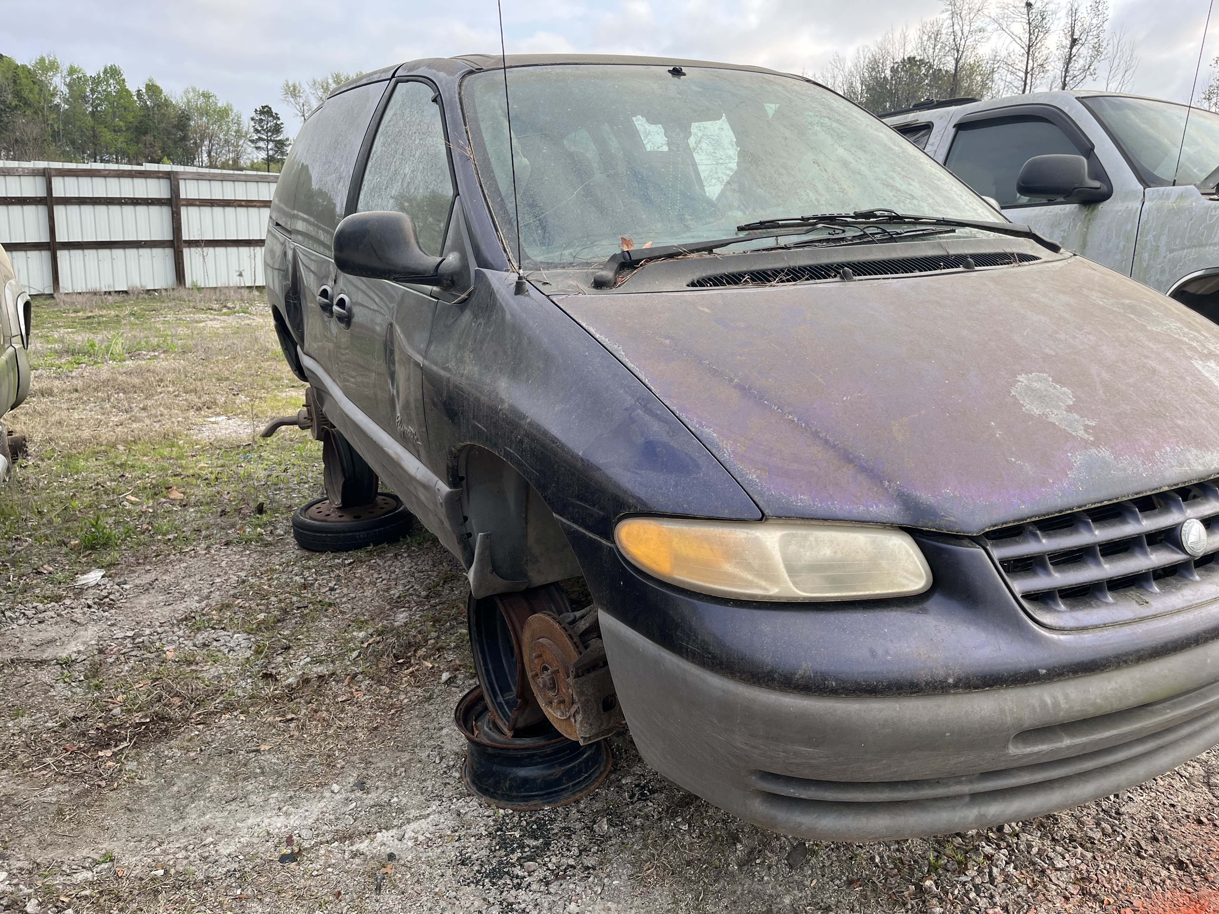 1999 PLYMOUTH Grand Voyager
