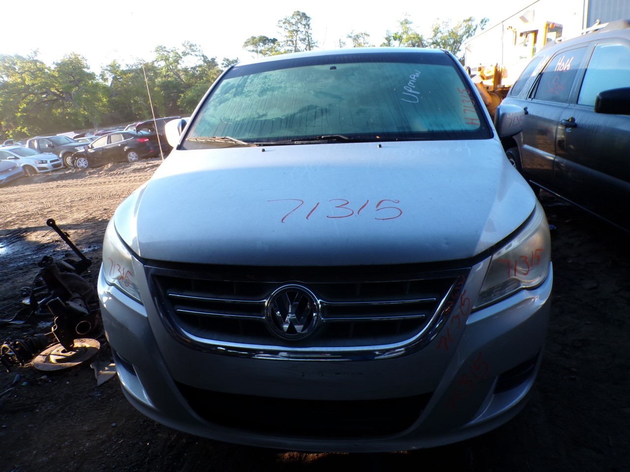 2010 VOLKSWAGEN Routan