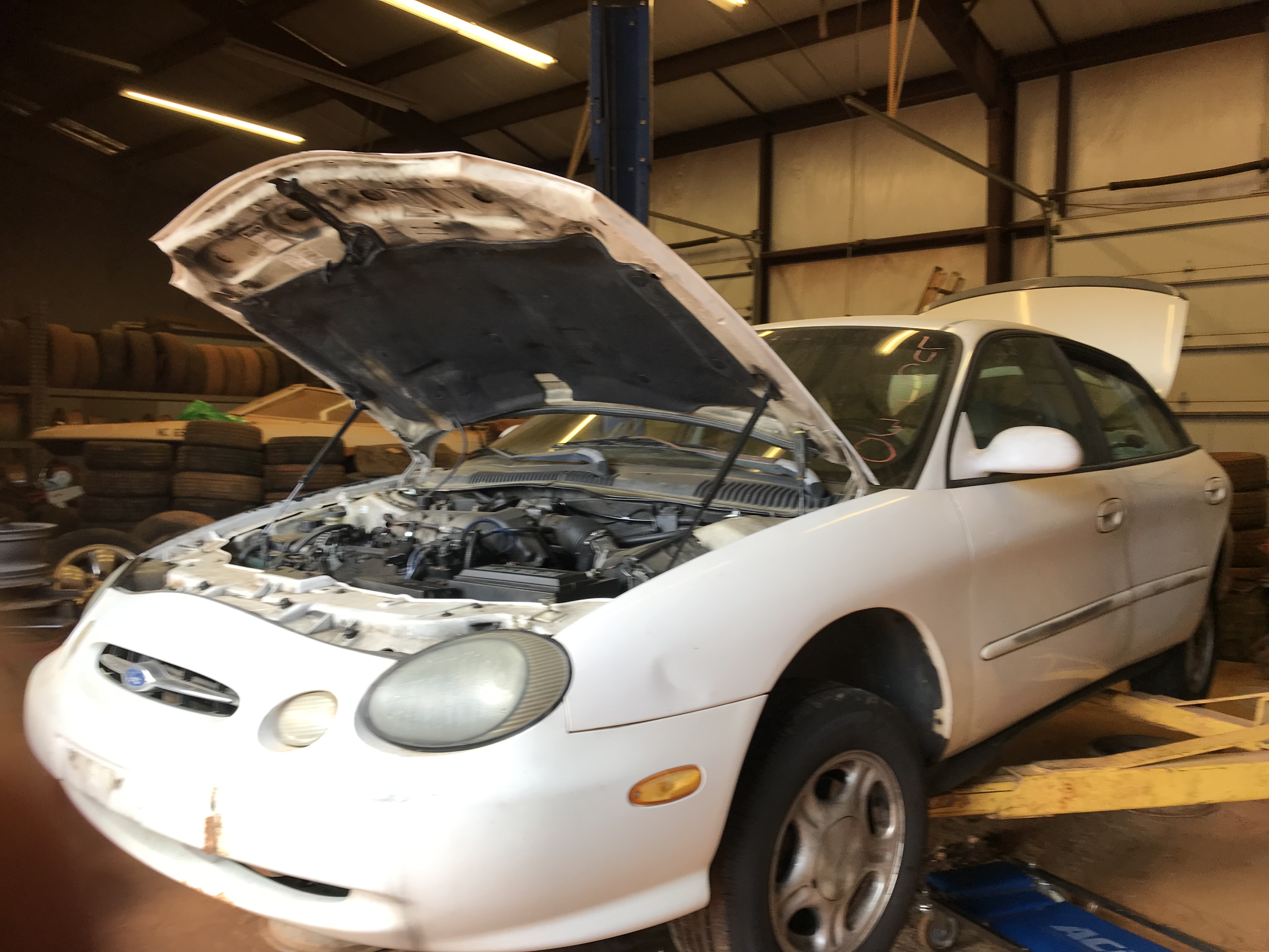 1999 FORD Taurus