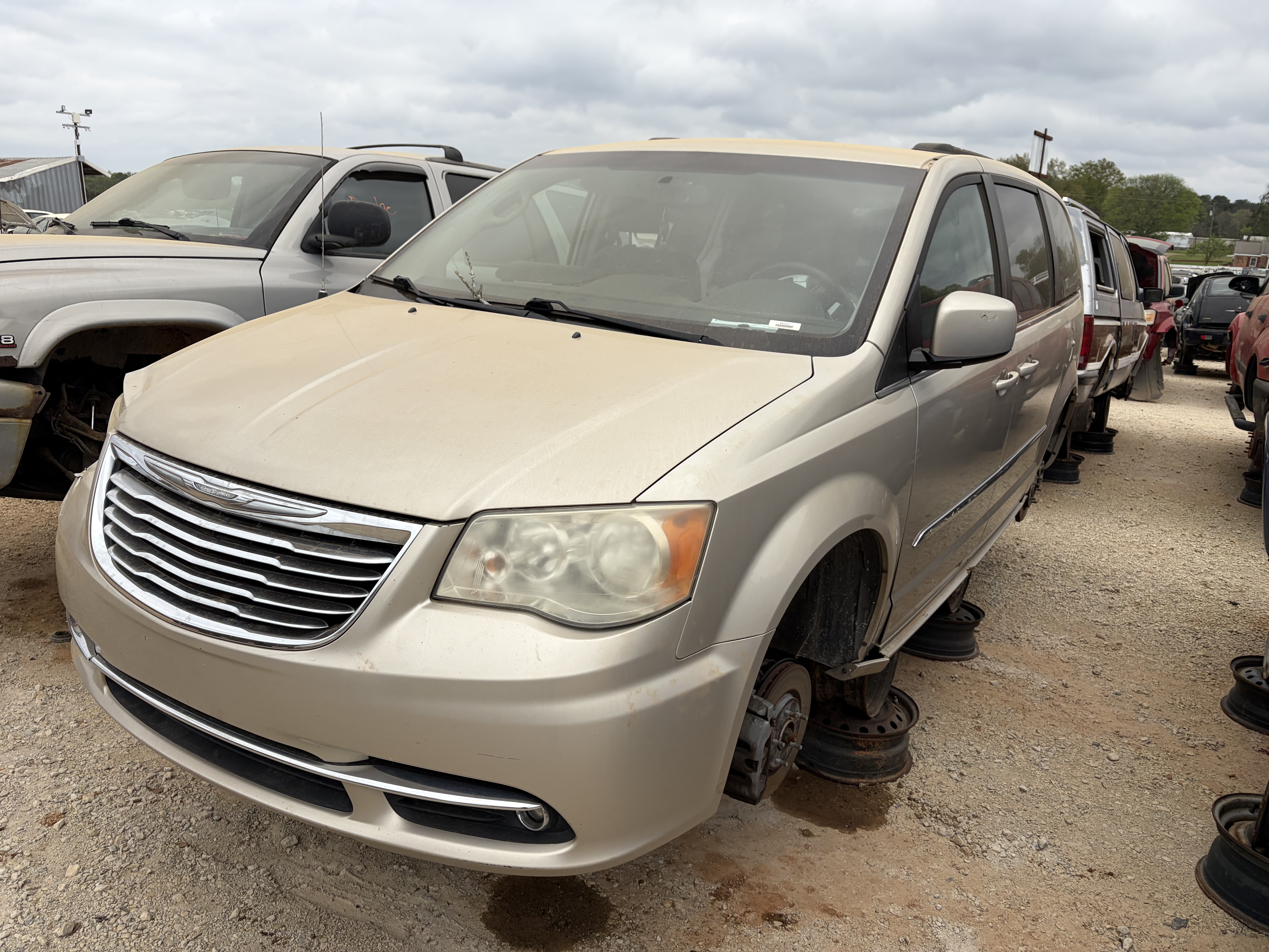 2014 CHRYSLER Town and Country