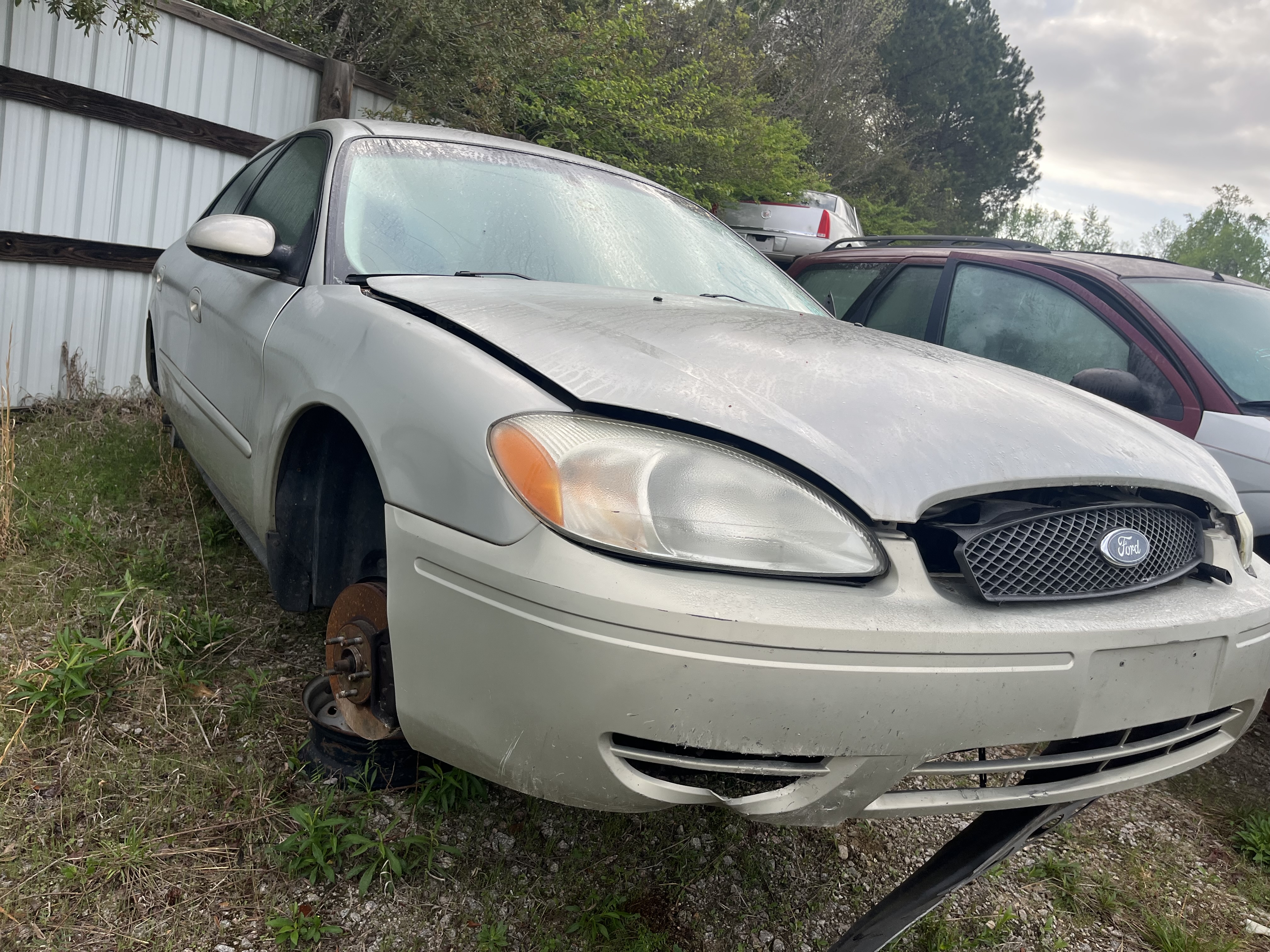 2005 FORD Taurus