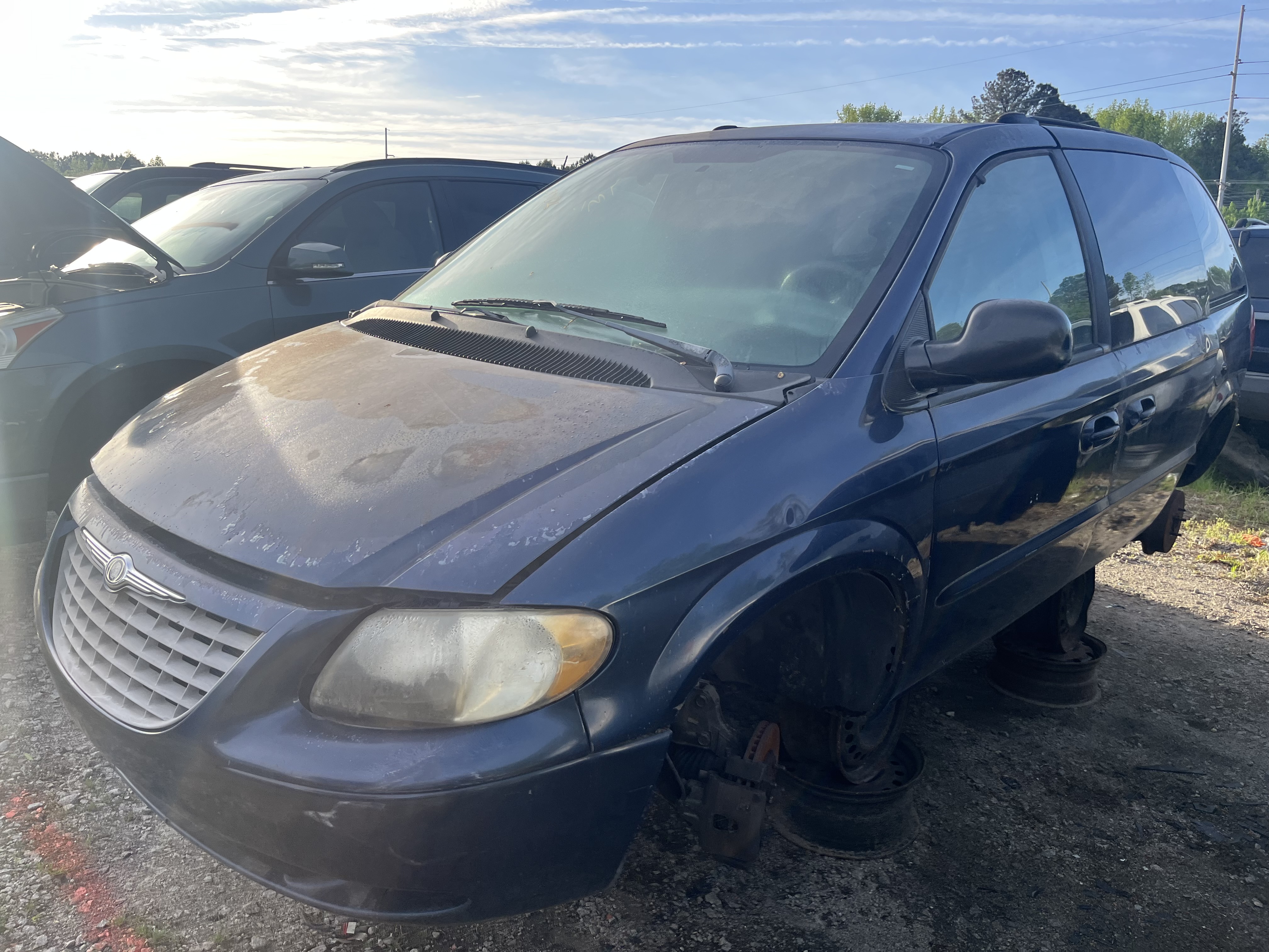 2003 CHRYSLER Voyager