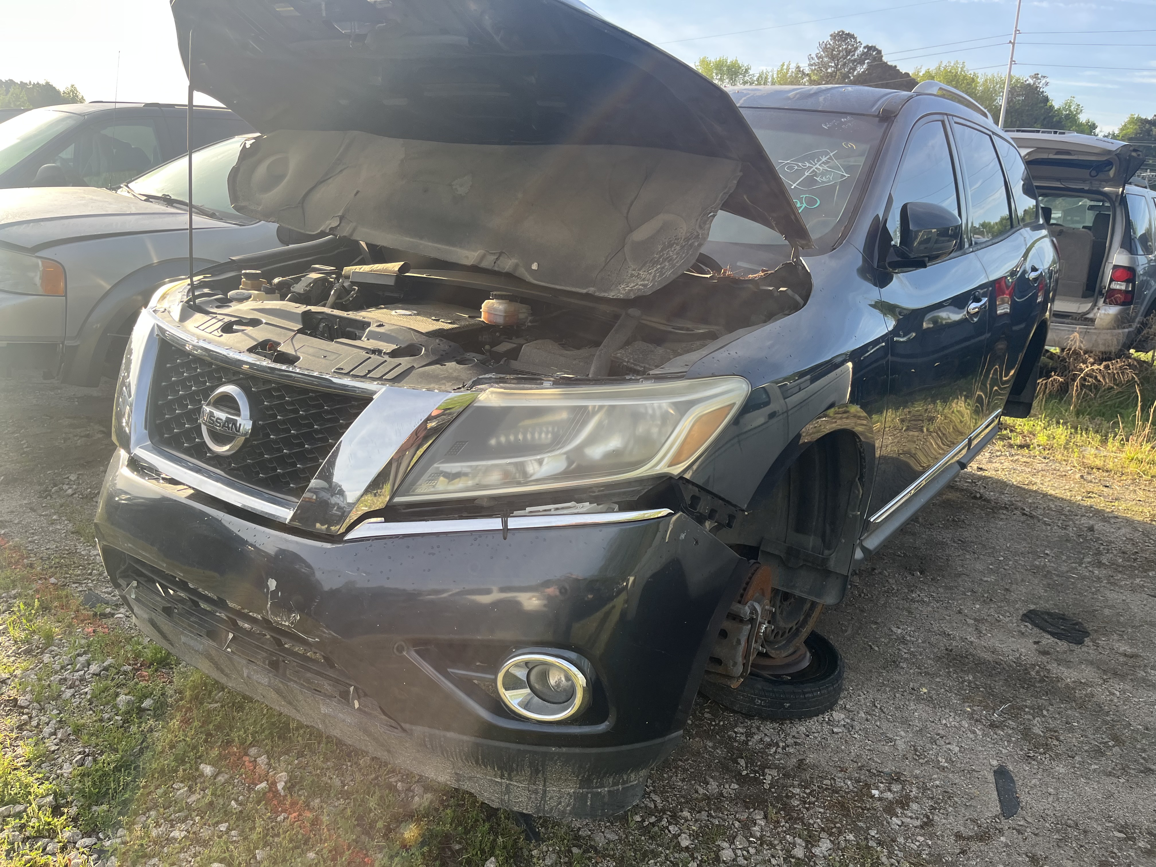 2014 NISSAN Pathfinder