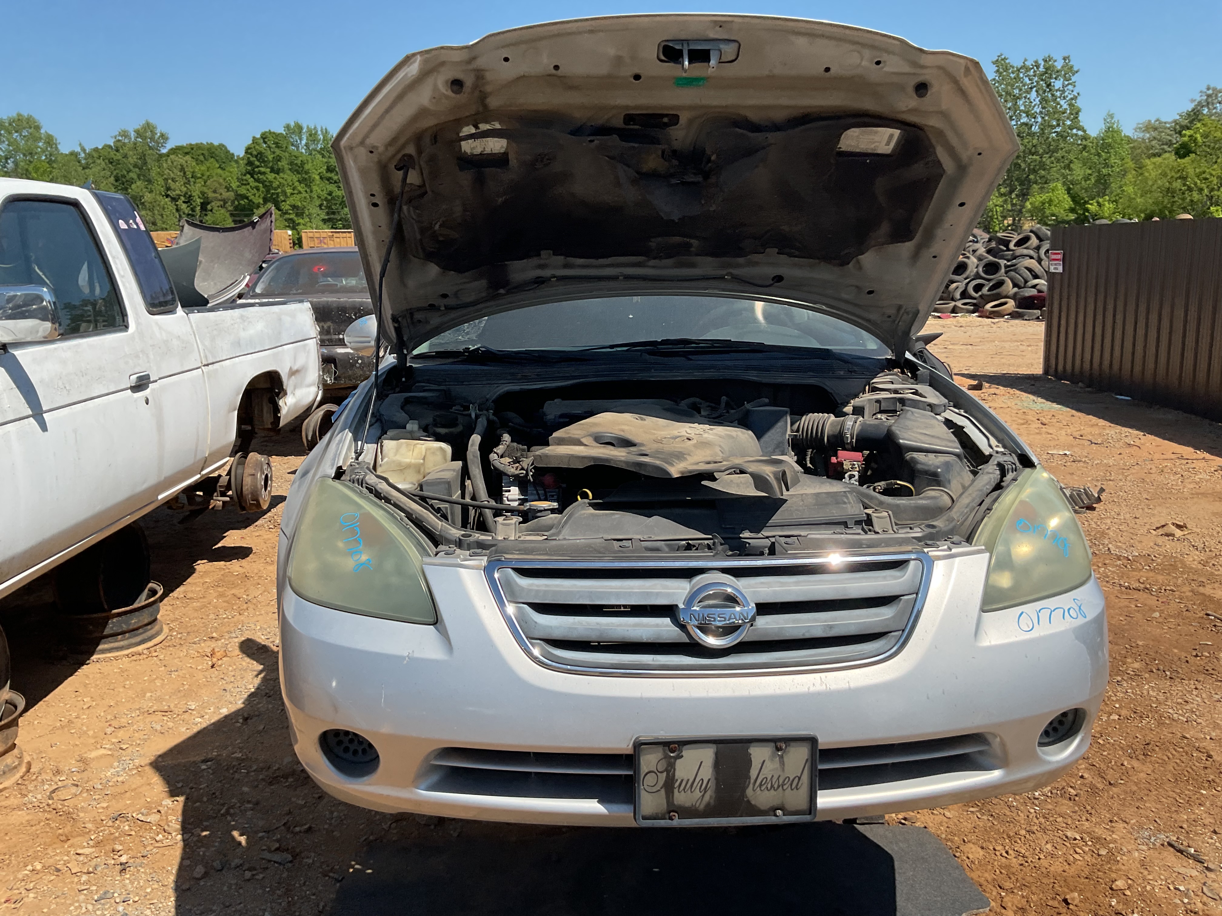 2004 NISSAN Altima