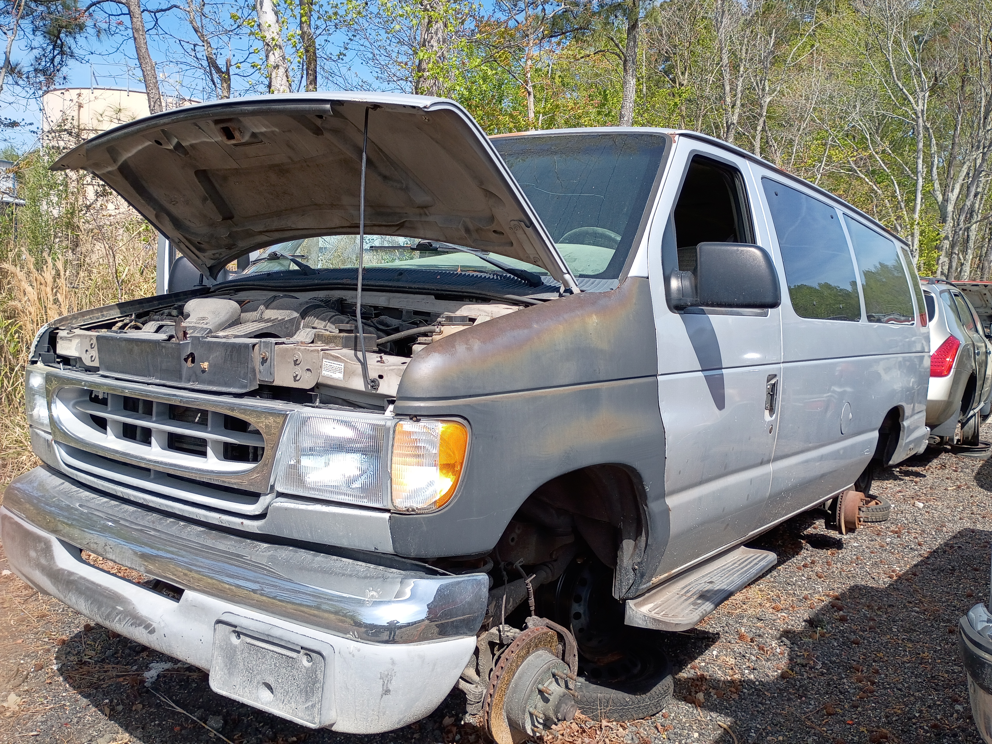 2002 FORD E-350