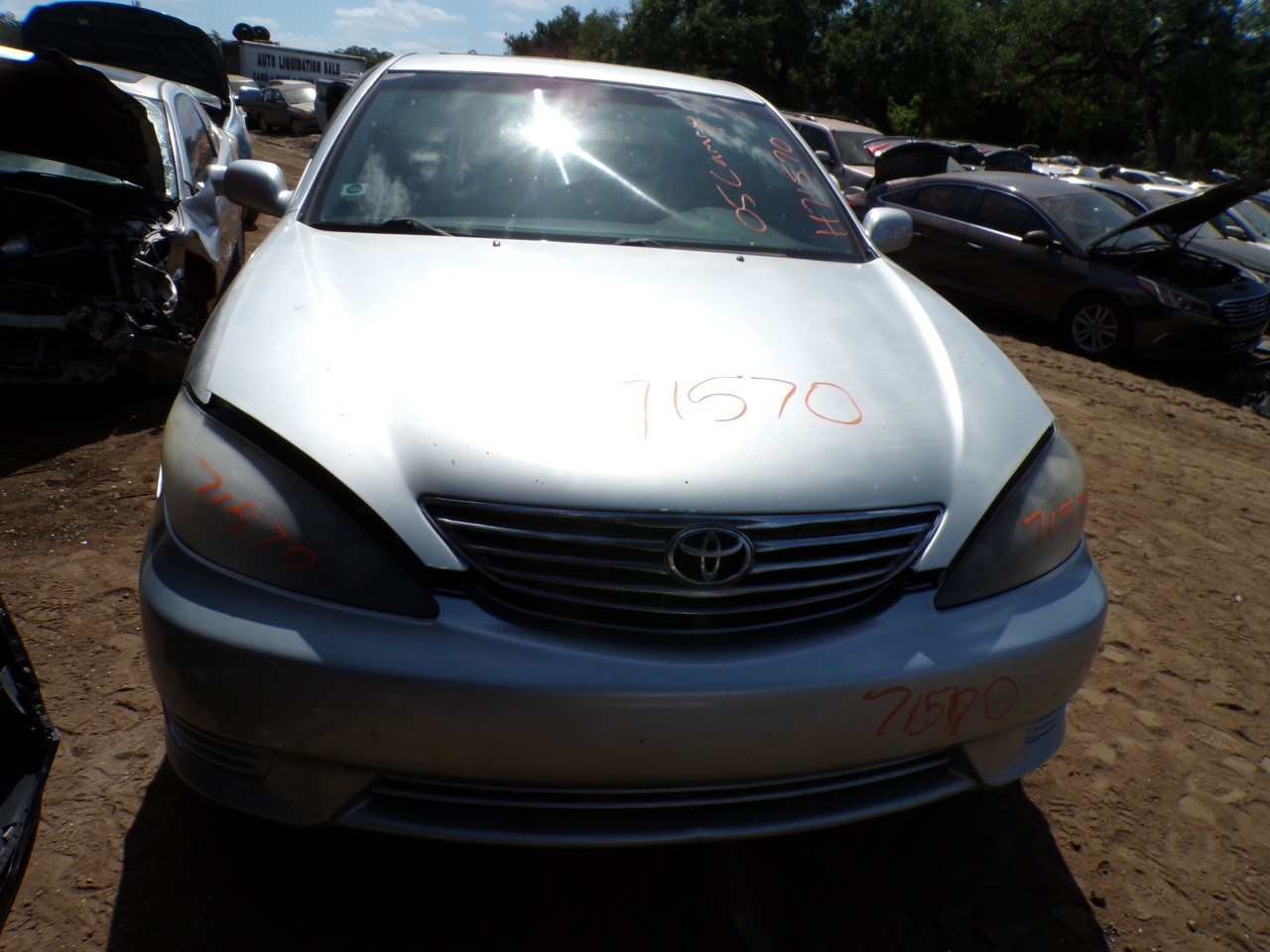 2005 TOYOTA Camry