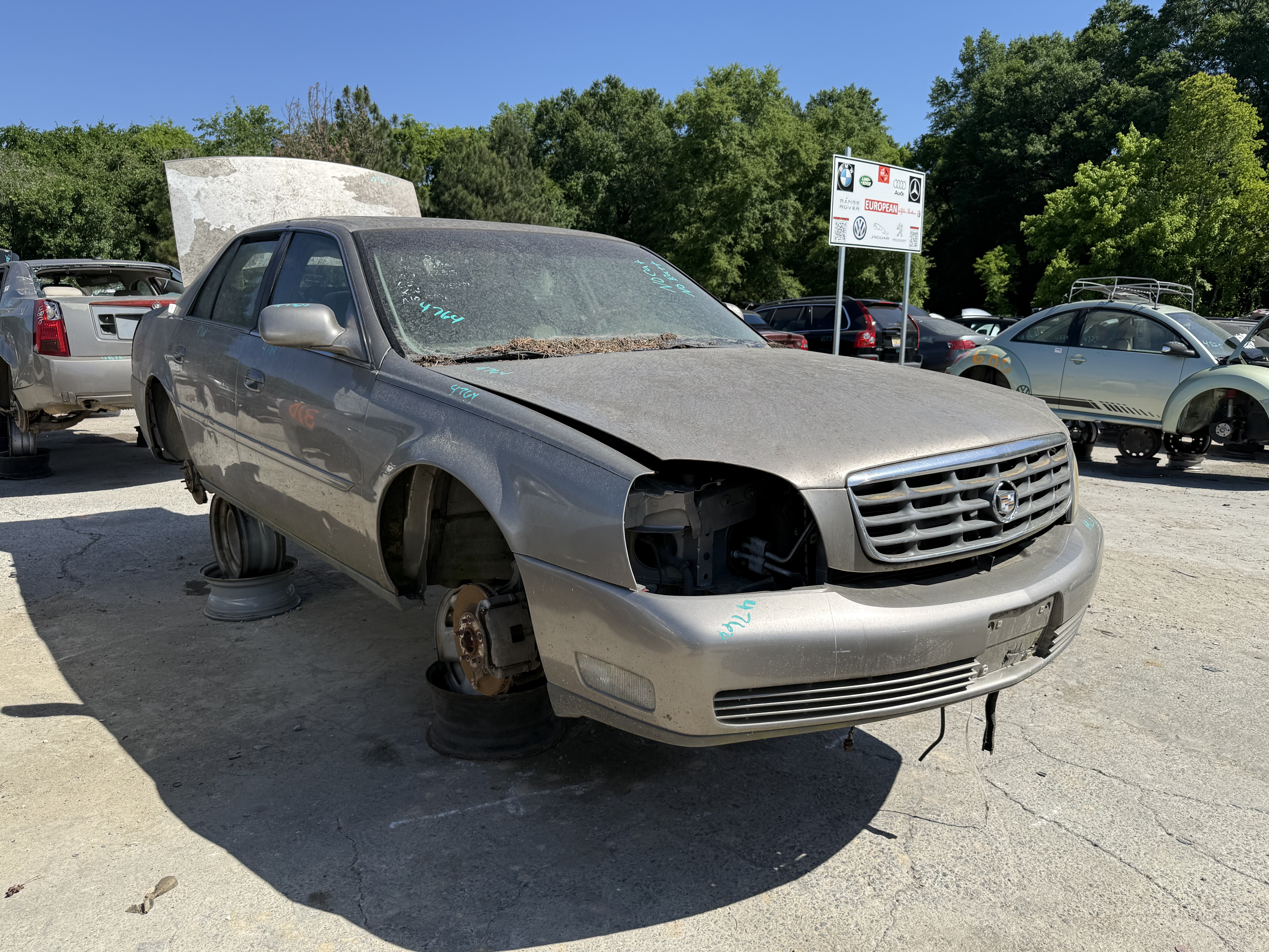 2004 CADILLAC Deville