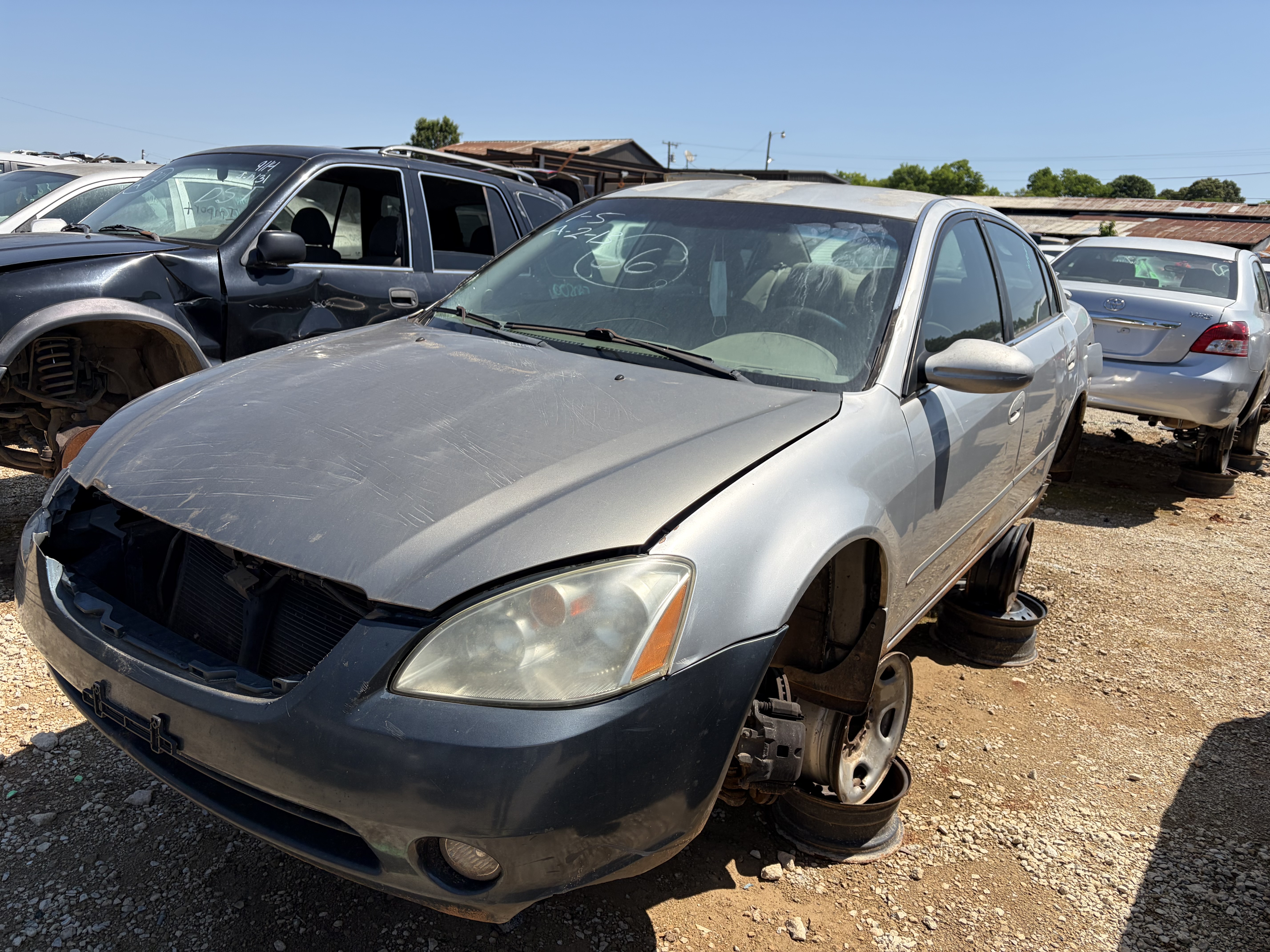 2002 NISSAN Altima