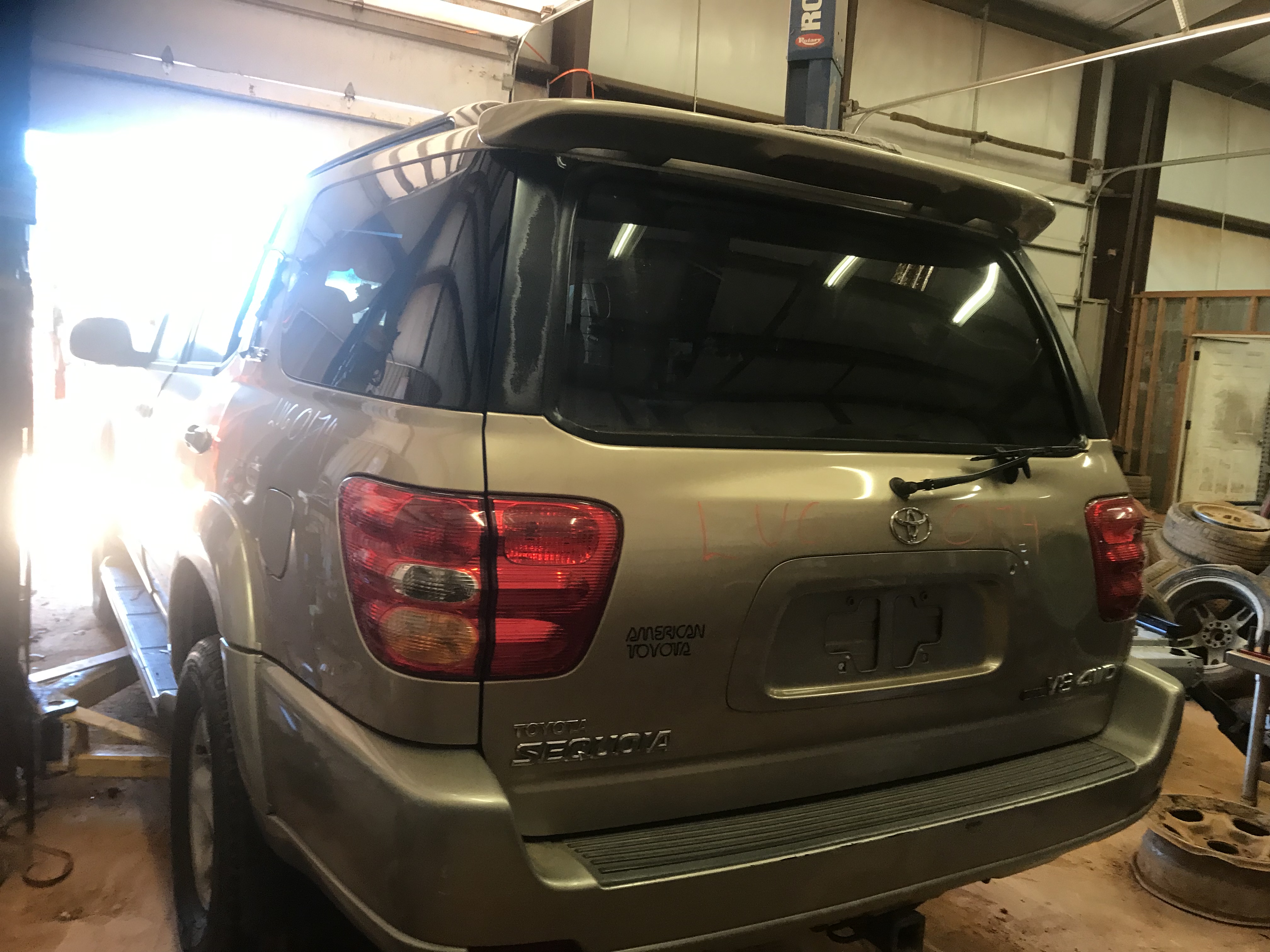 2001 TOYOTA Sequoia