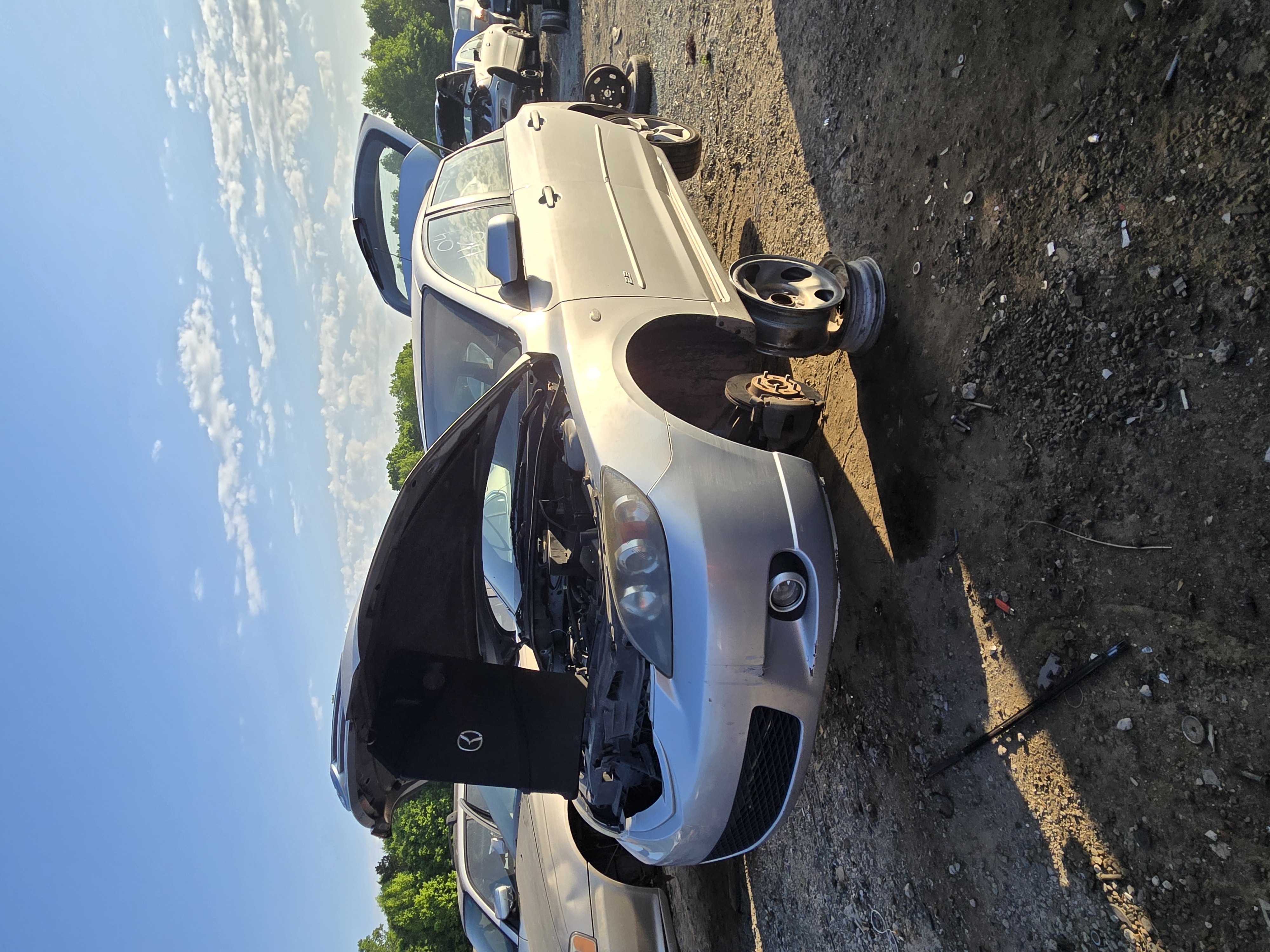 2004 MAZDA Mazda3