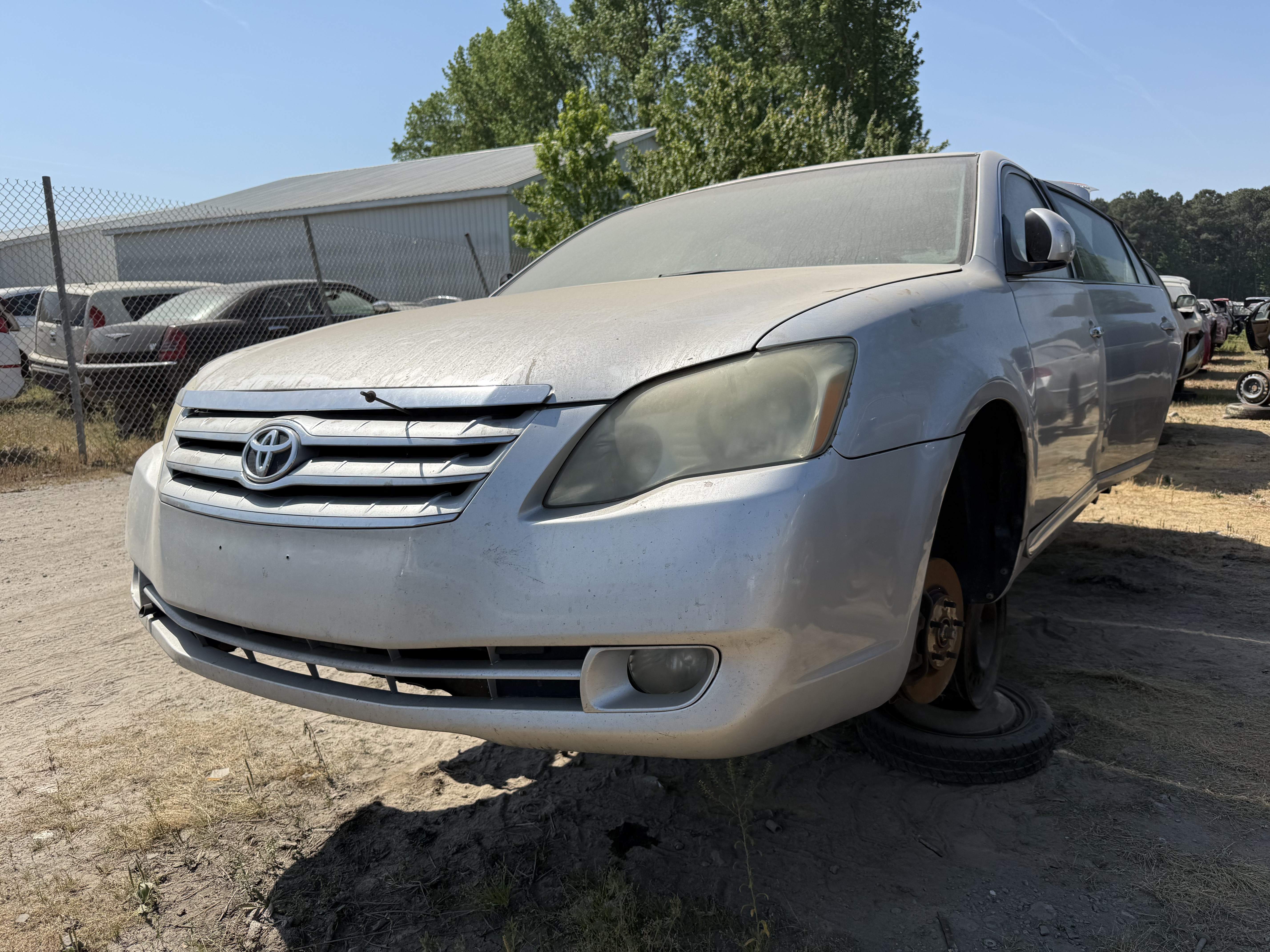 2005 TOYOTA Avalon