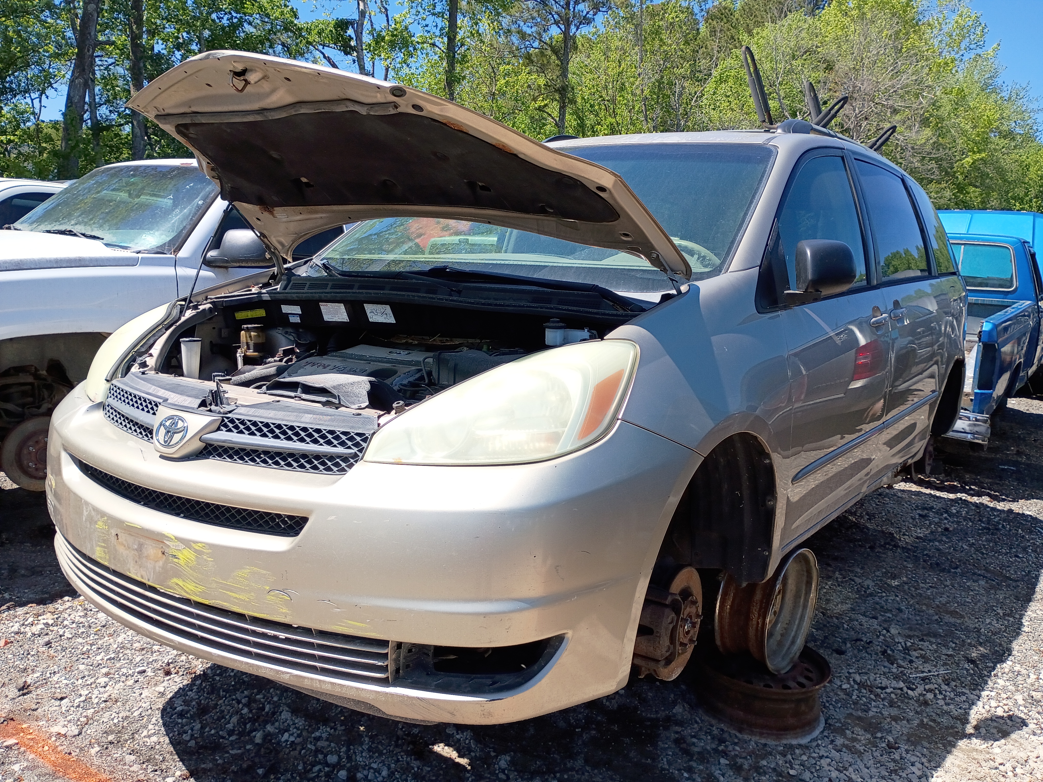 2004 TOYOTA Sienna