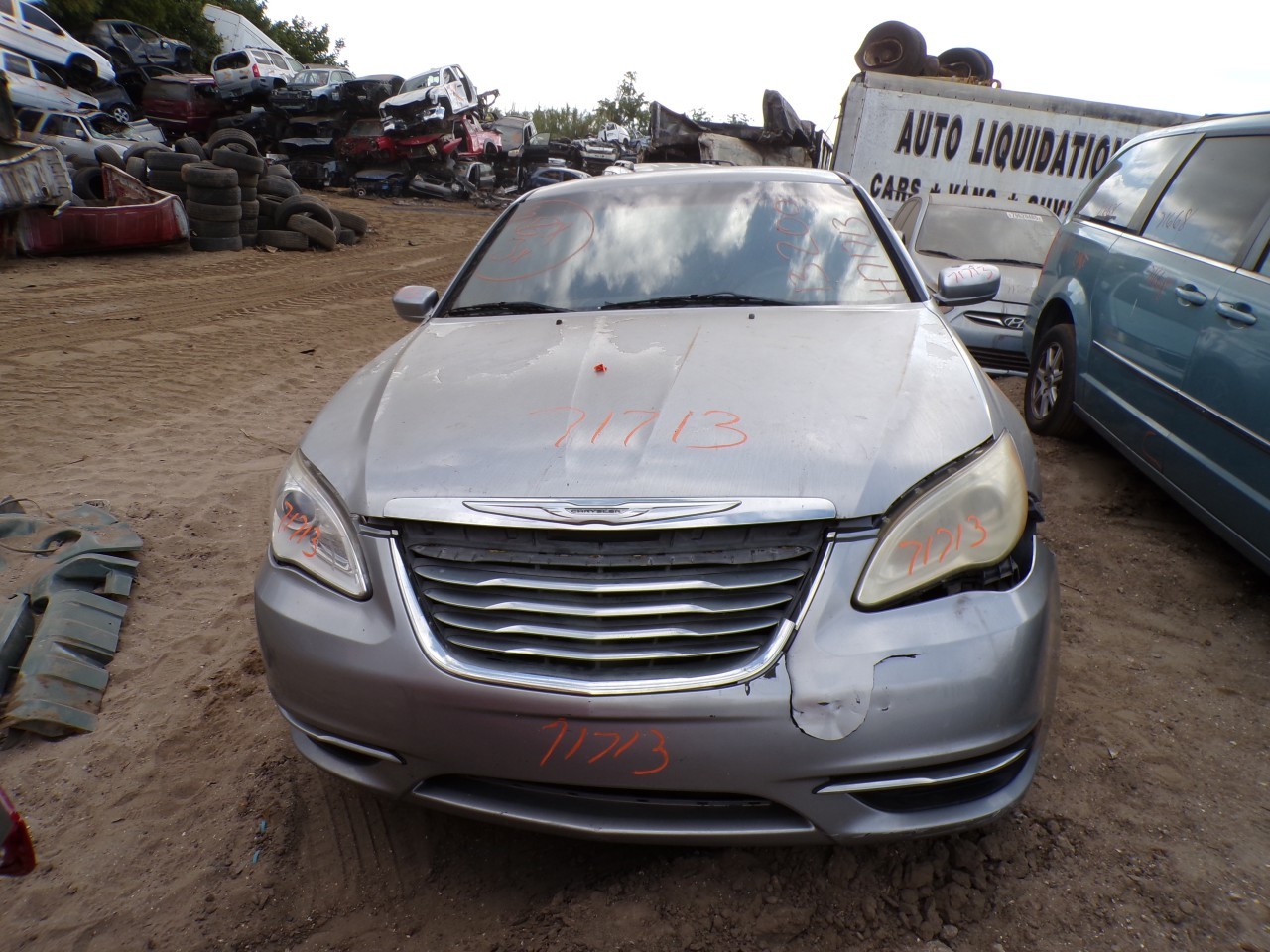 2013 CHRYSLER 200