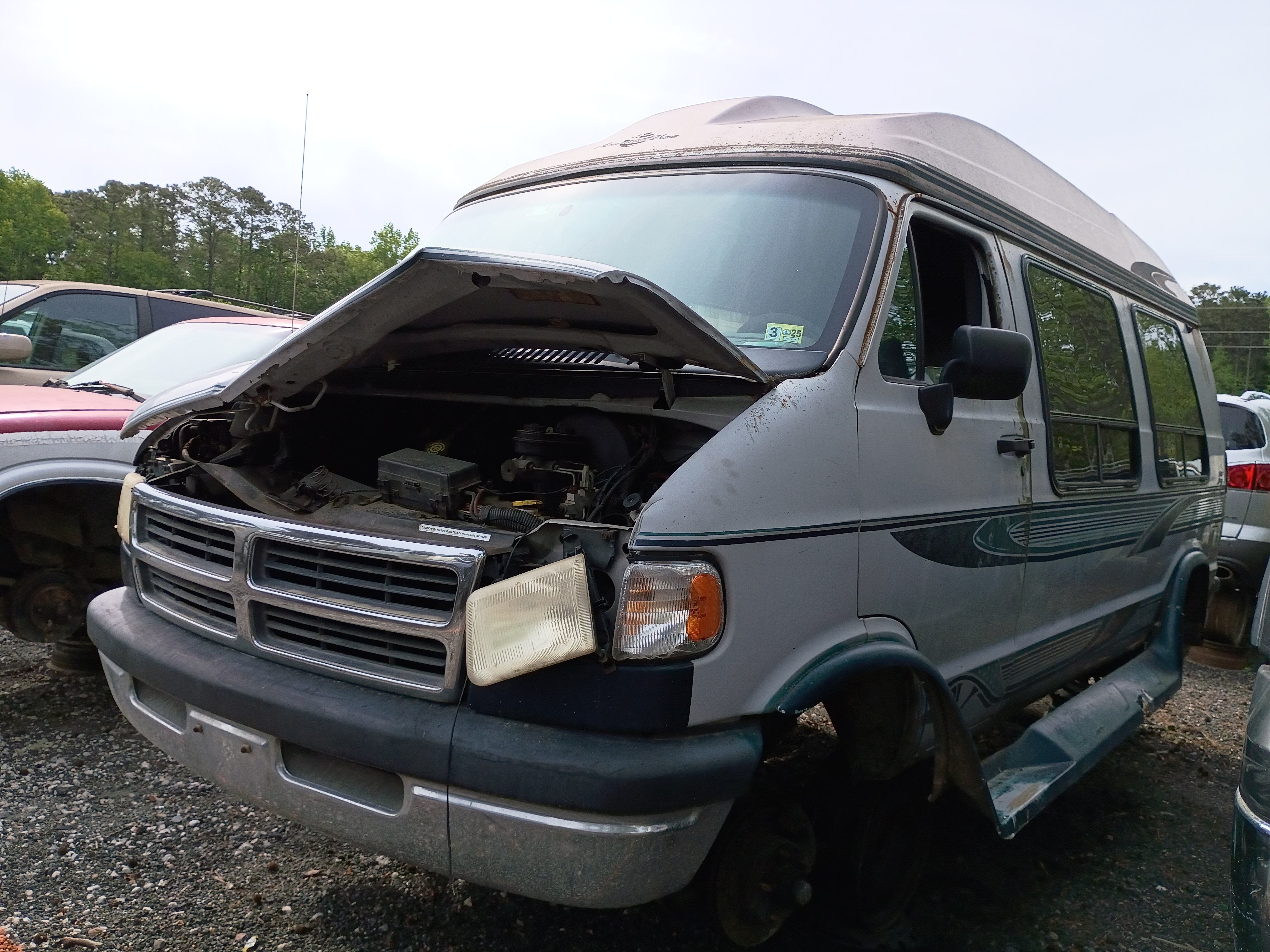 1997 DODGE Ram Van