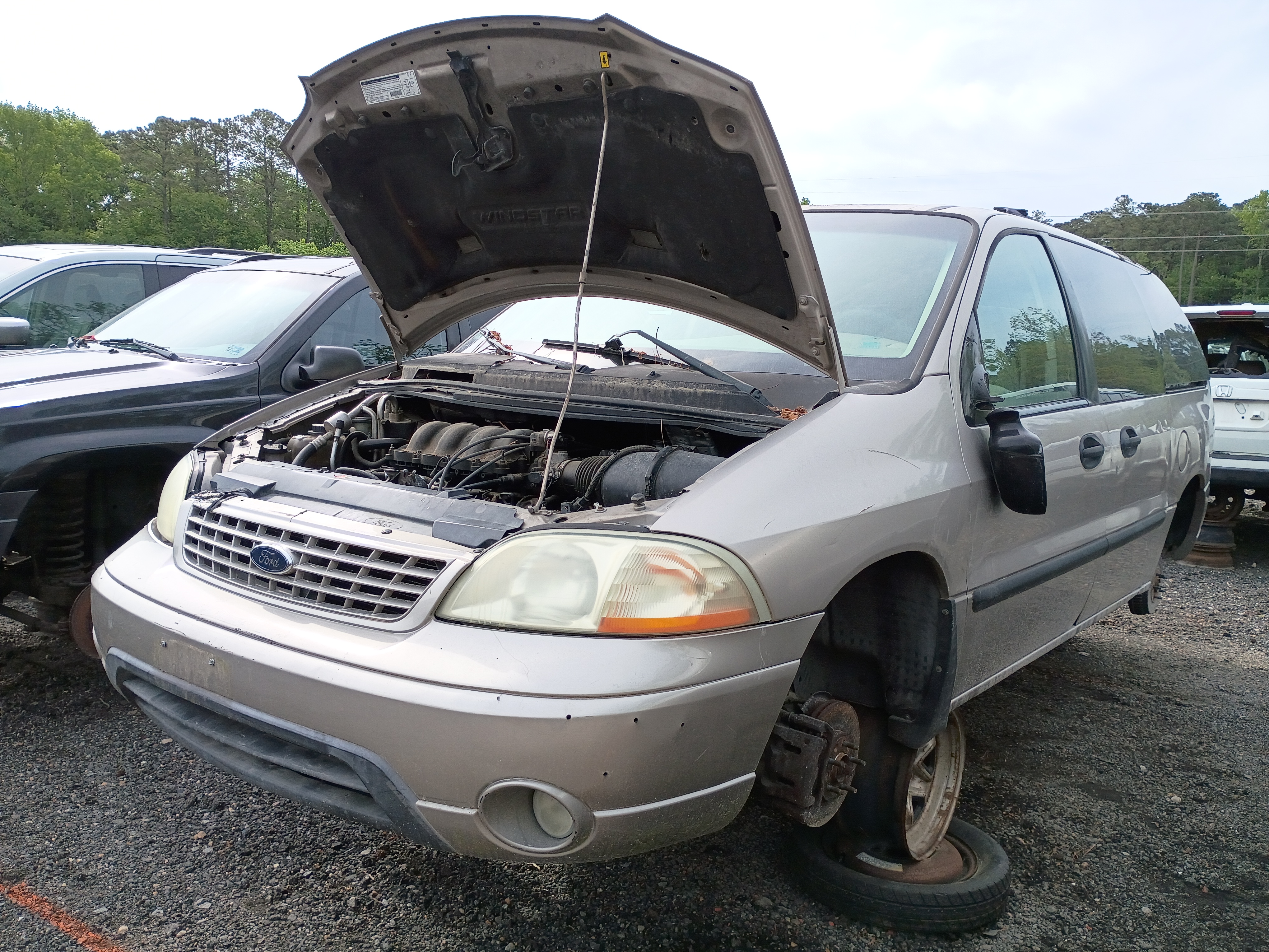 2002 FORD Windstar
