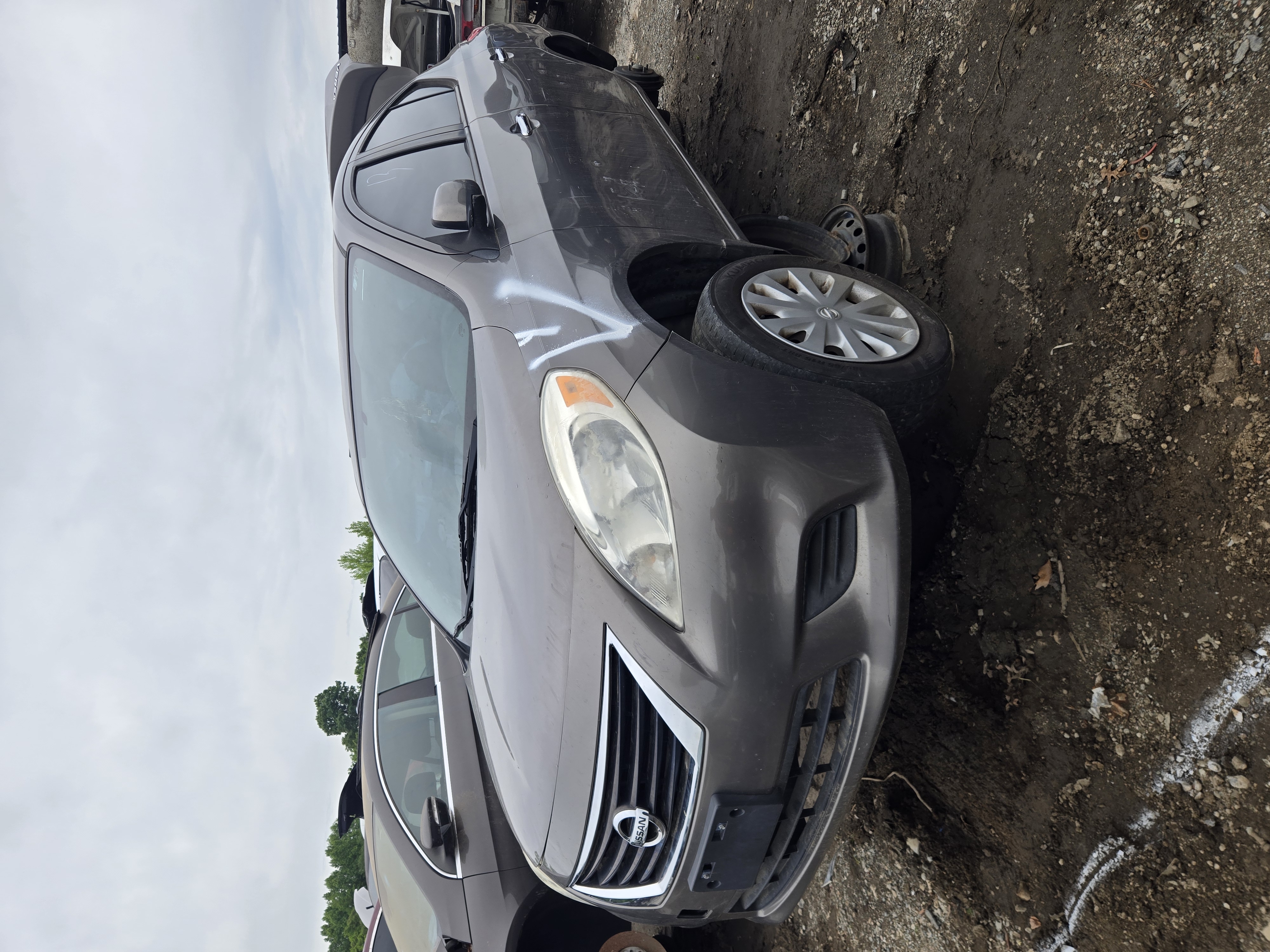 2013 NISSAN Versa
