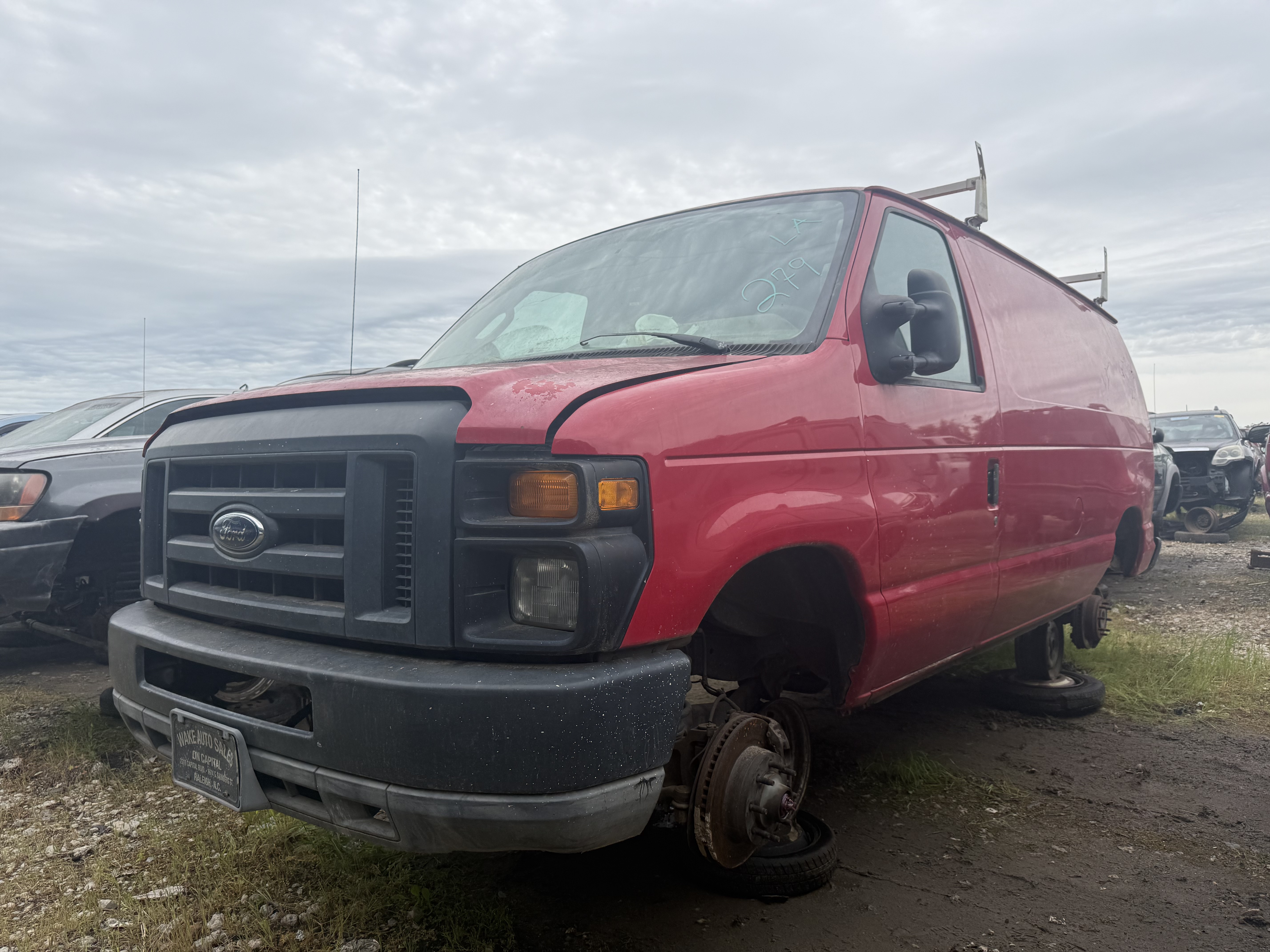 2011 FORD E-350