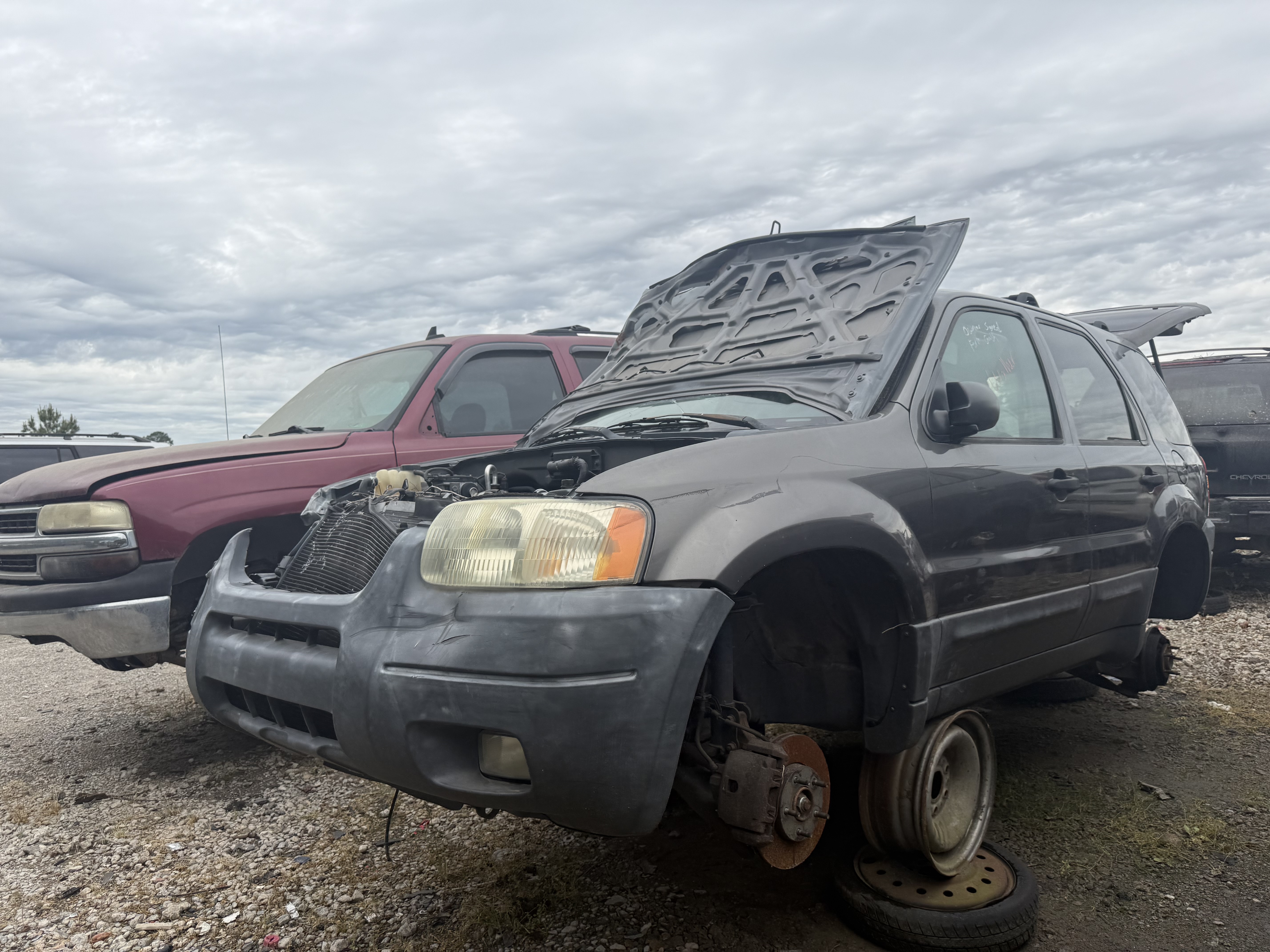 2003 FORD Escape