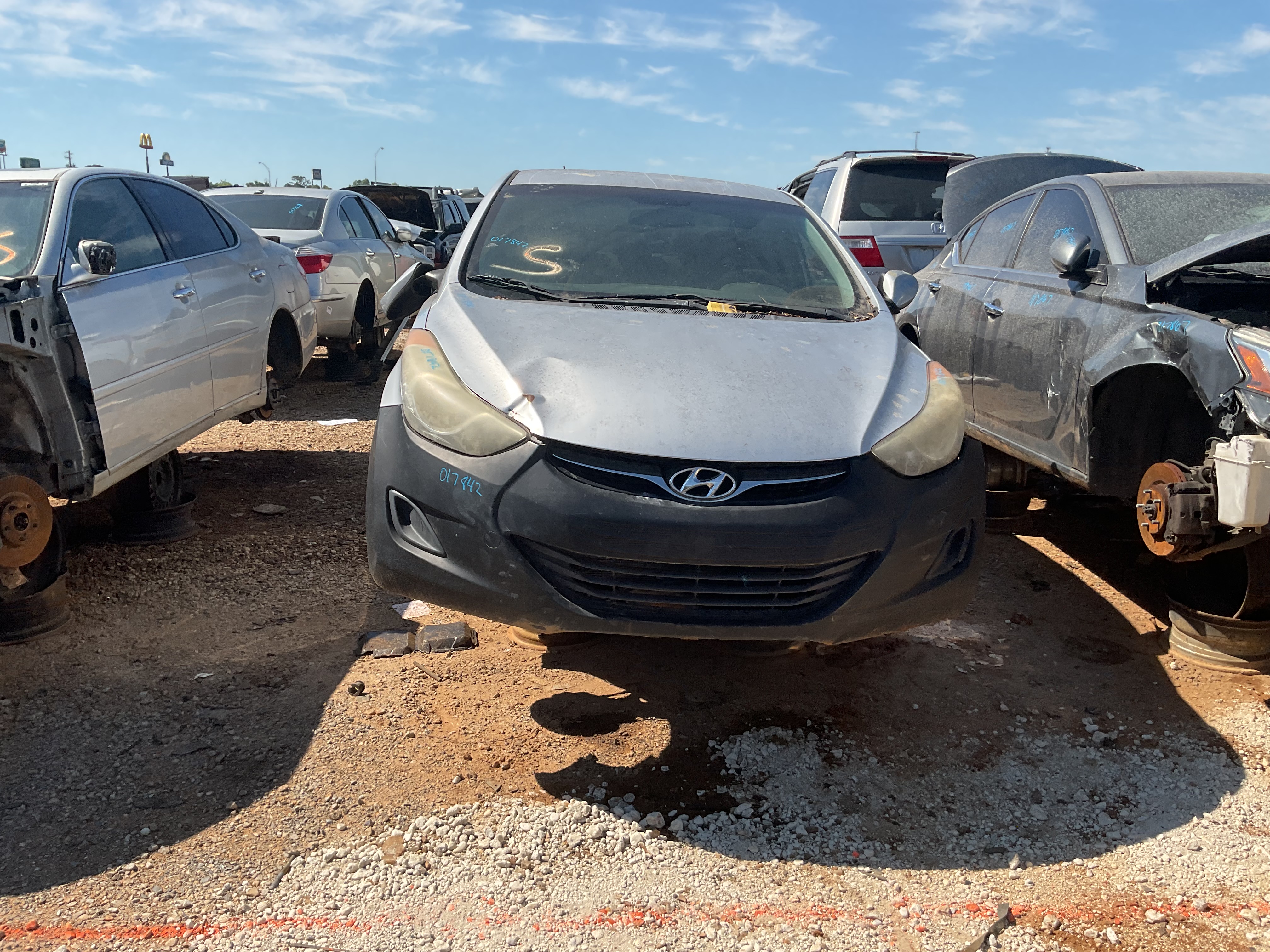 2011 HYUNDAI Elantra