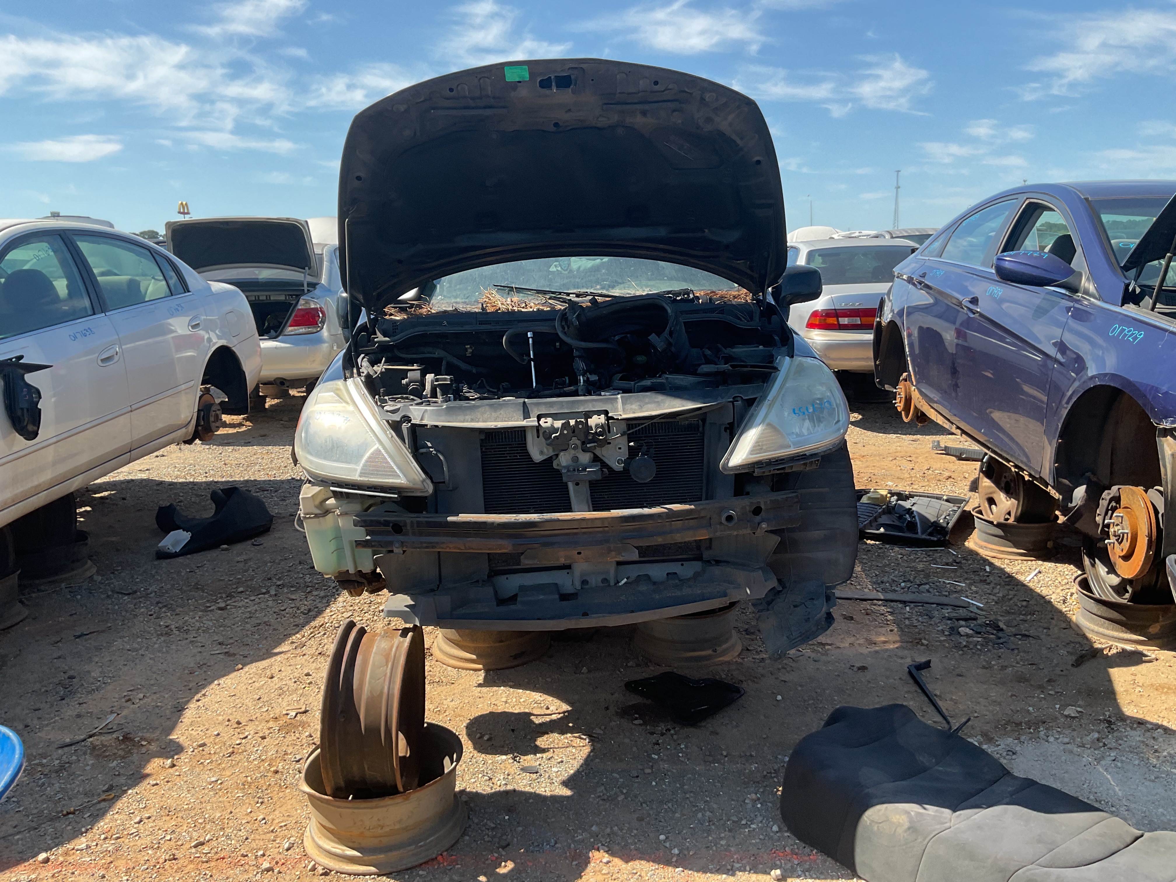 2010 NISSAN Versa