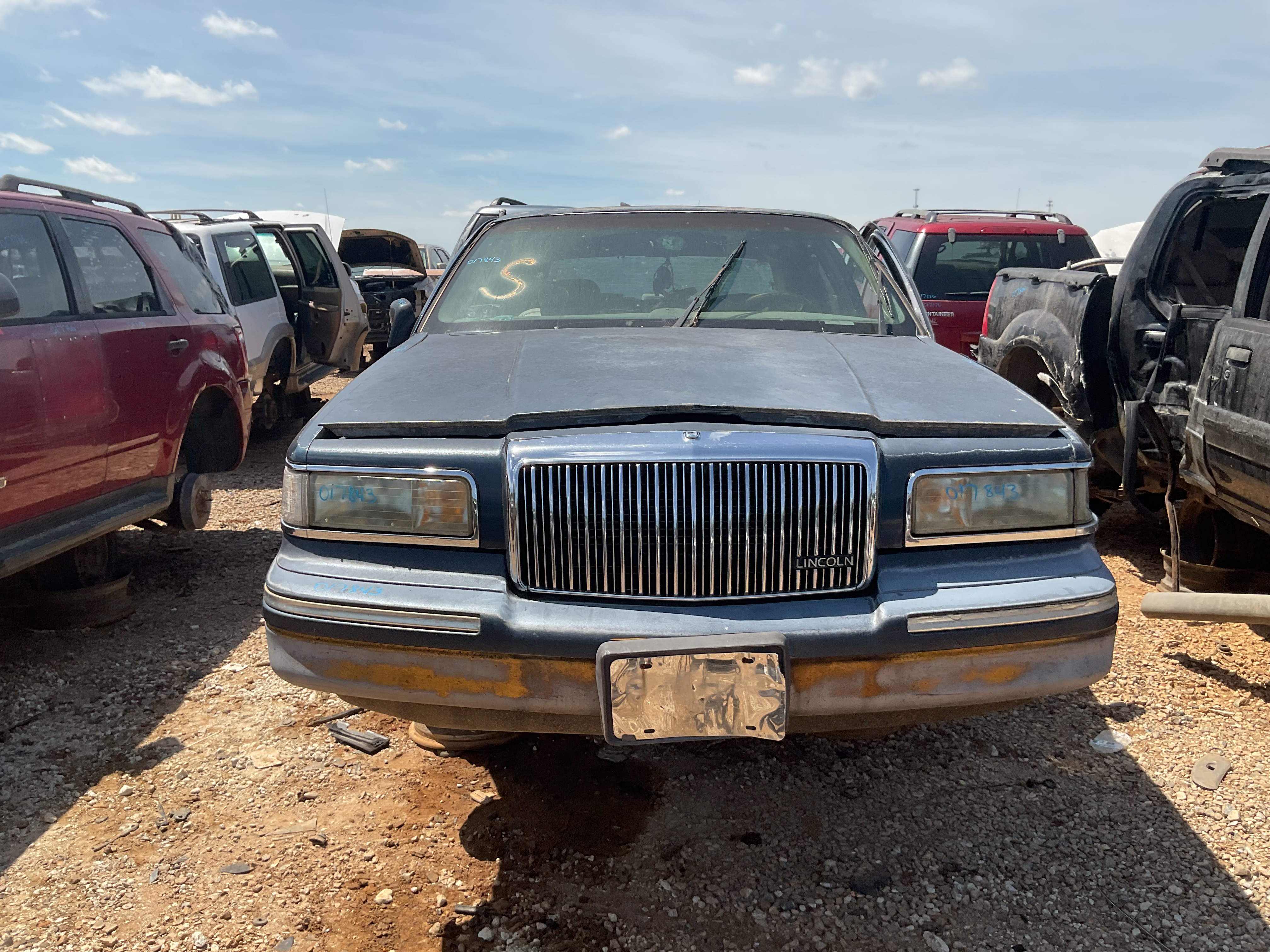 1997 LINCOLN Town Car