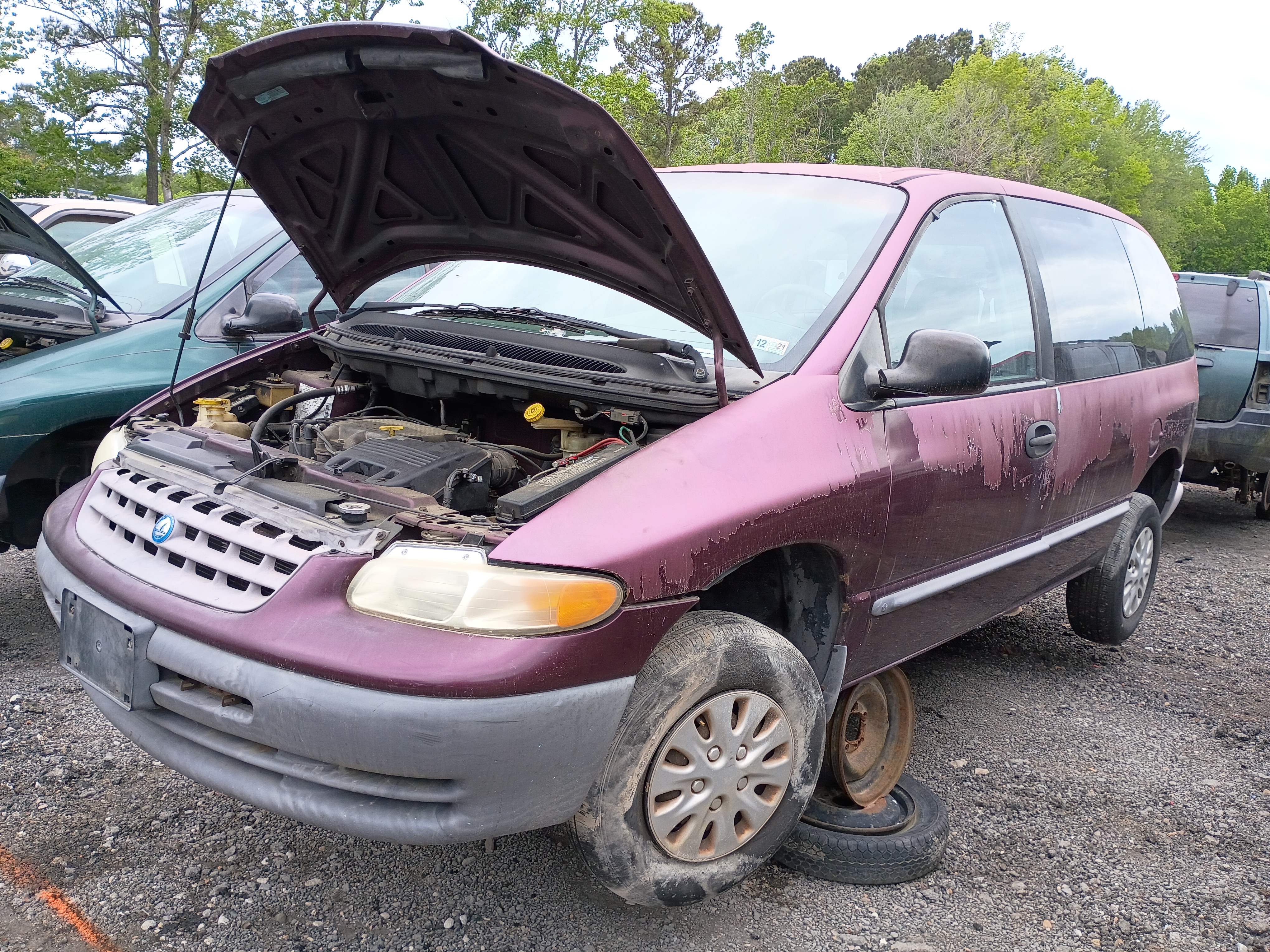 1998 PLYMOUTH Voyager