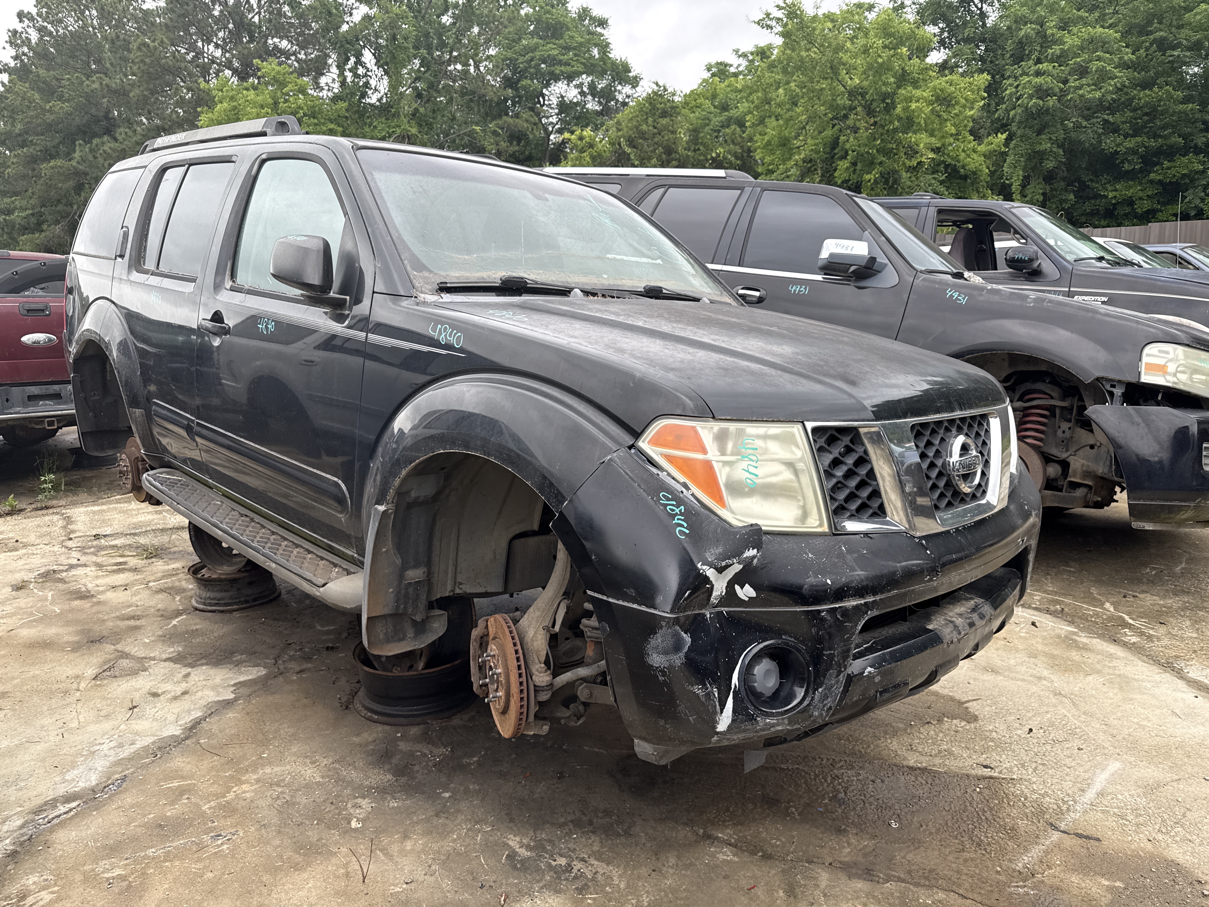 2005 NISSAN Pathfinder