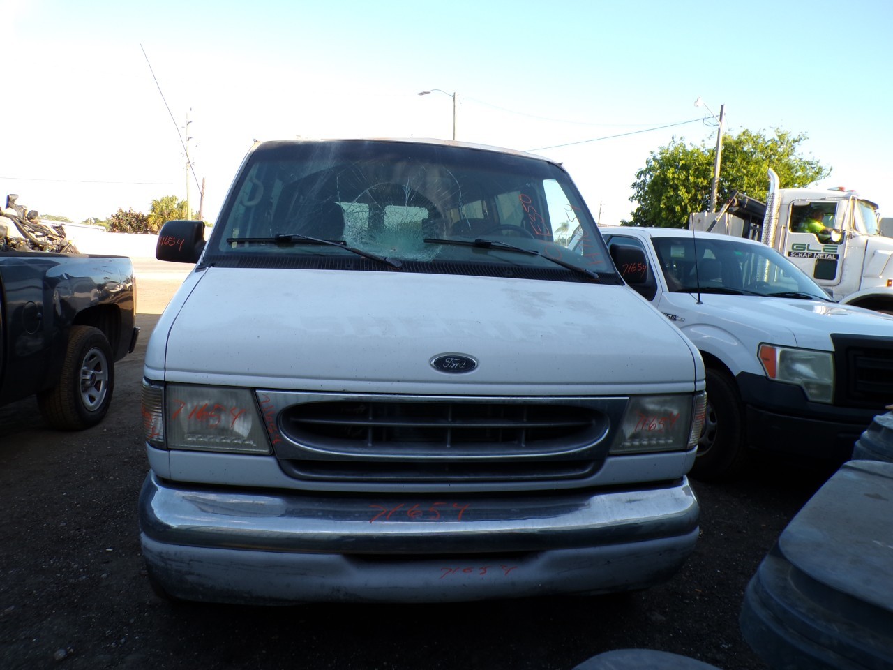 2001 FORD E-350