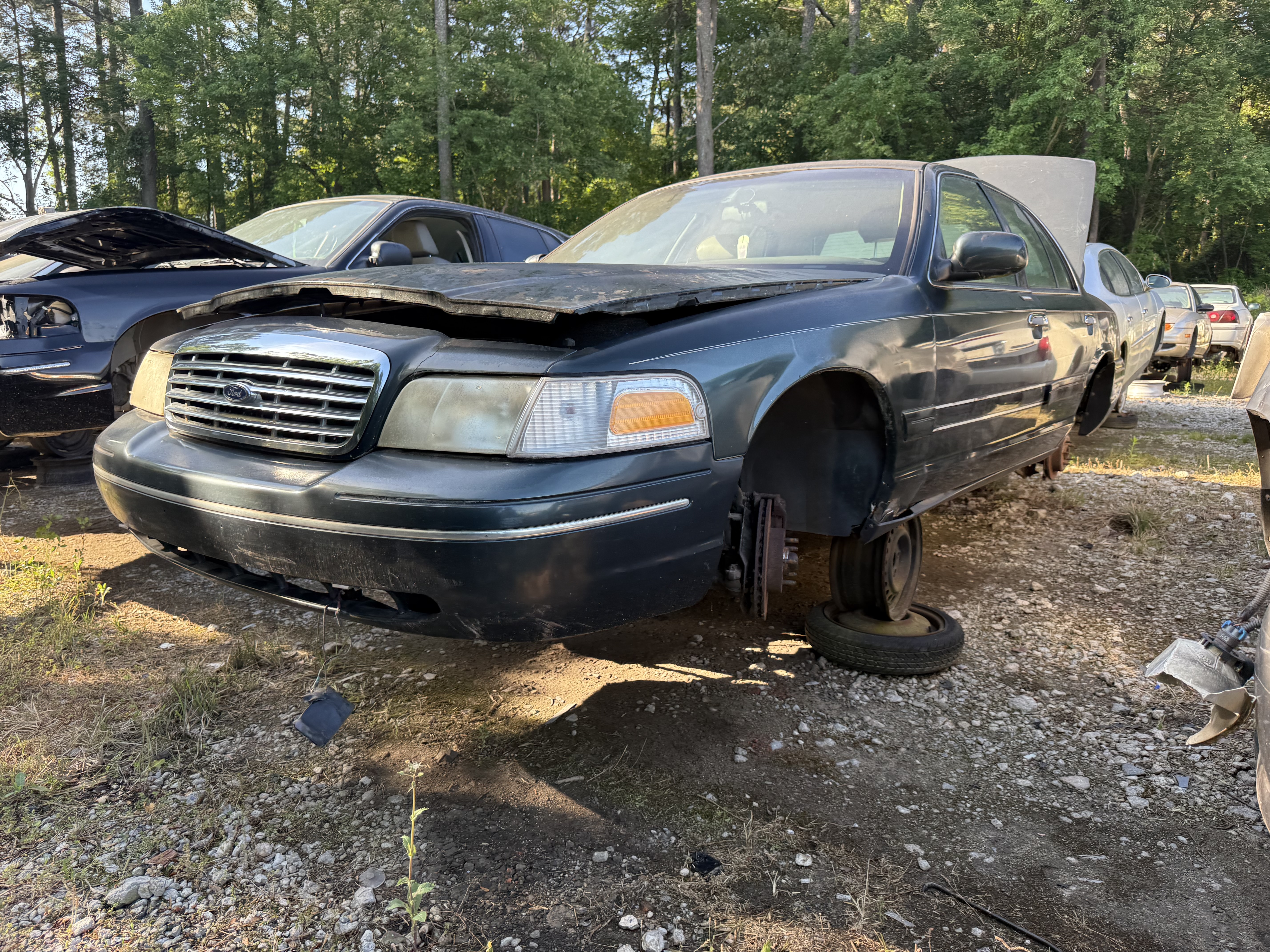 2002 FORD Crown Victoria