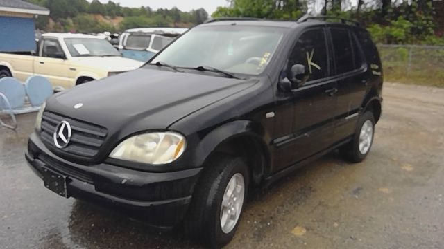 2000 MERCEDES-BENZ M-Class