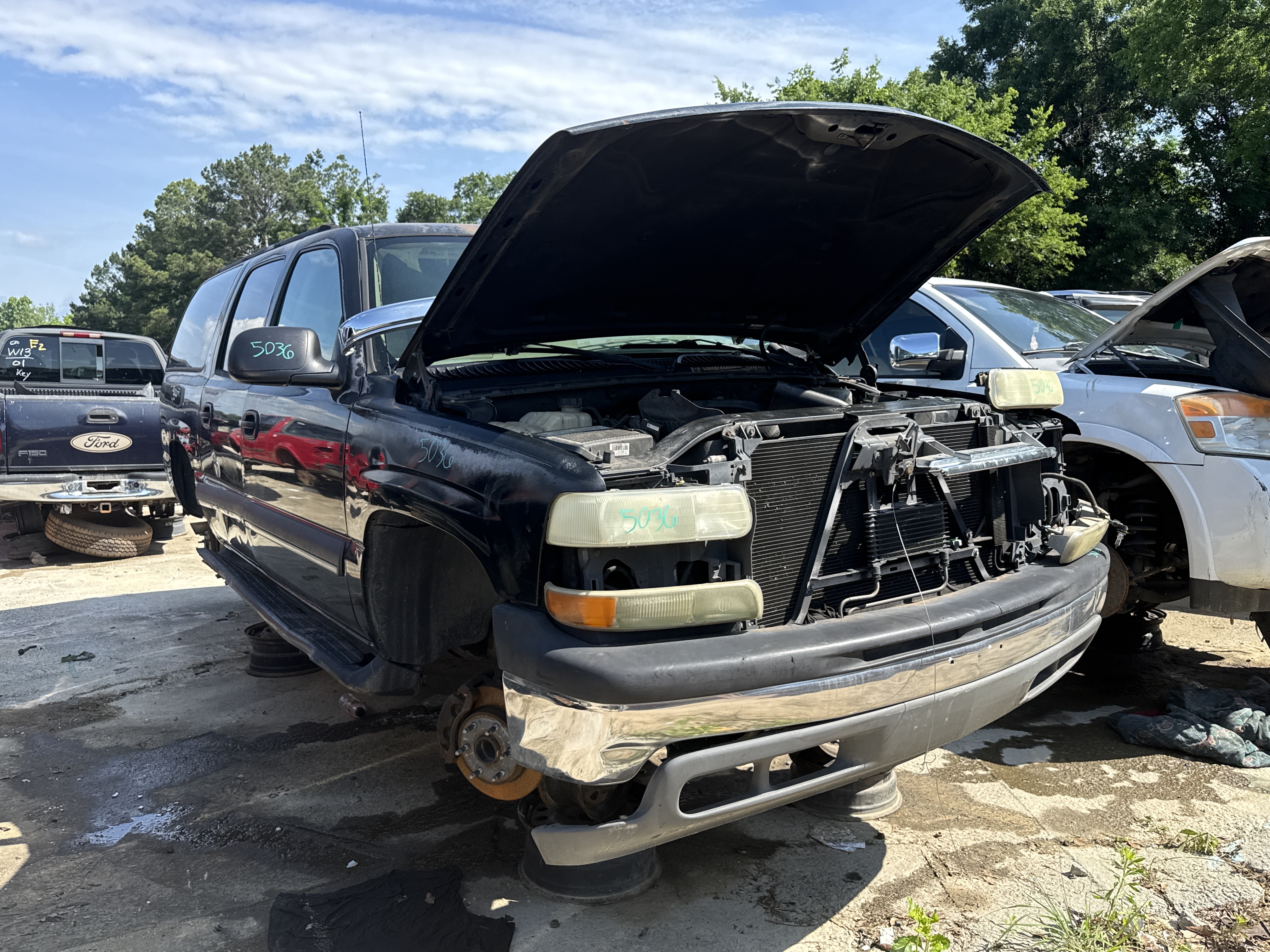 2004 CHEVROLET Suburban