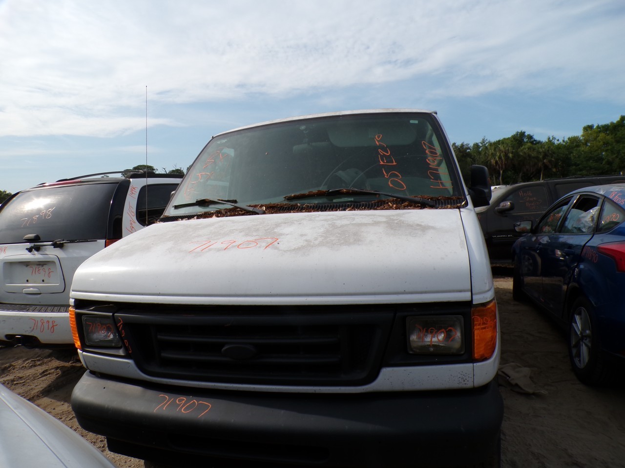 2005 FORD E-250