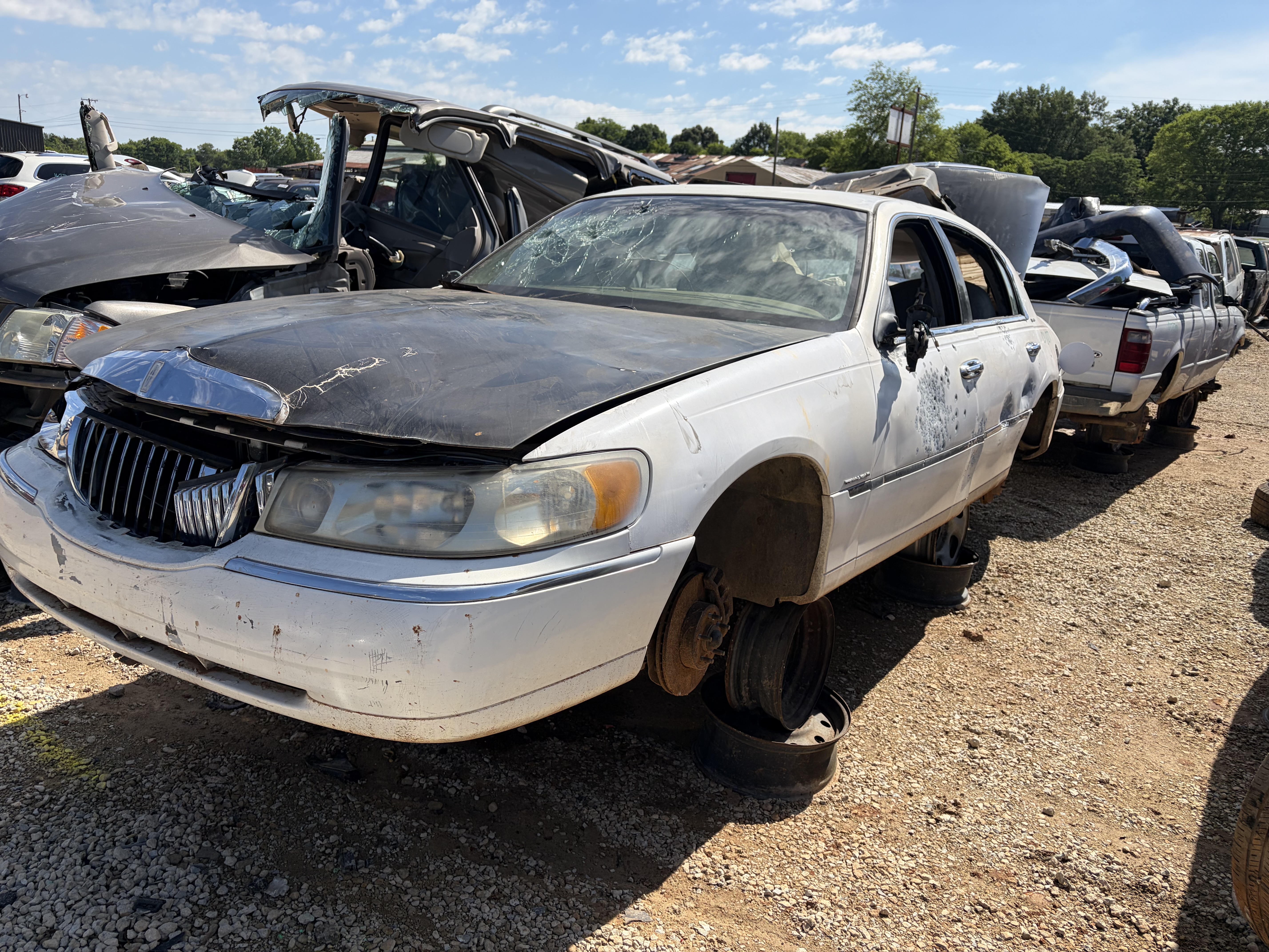 1999 LINCOLN Town Car