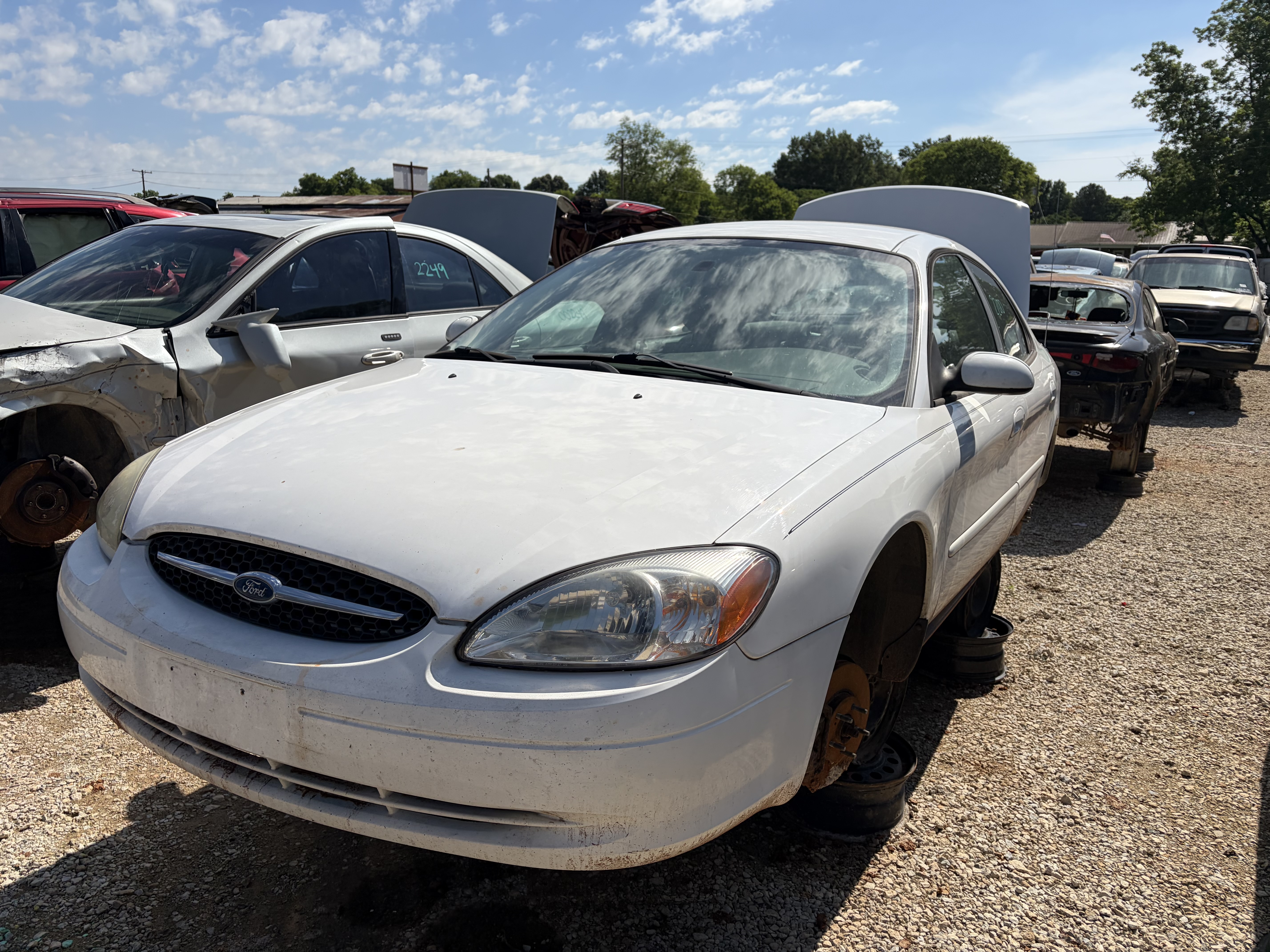 2003 FORD Taurus