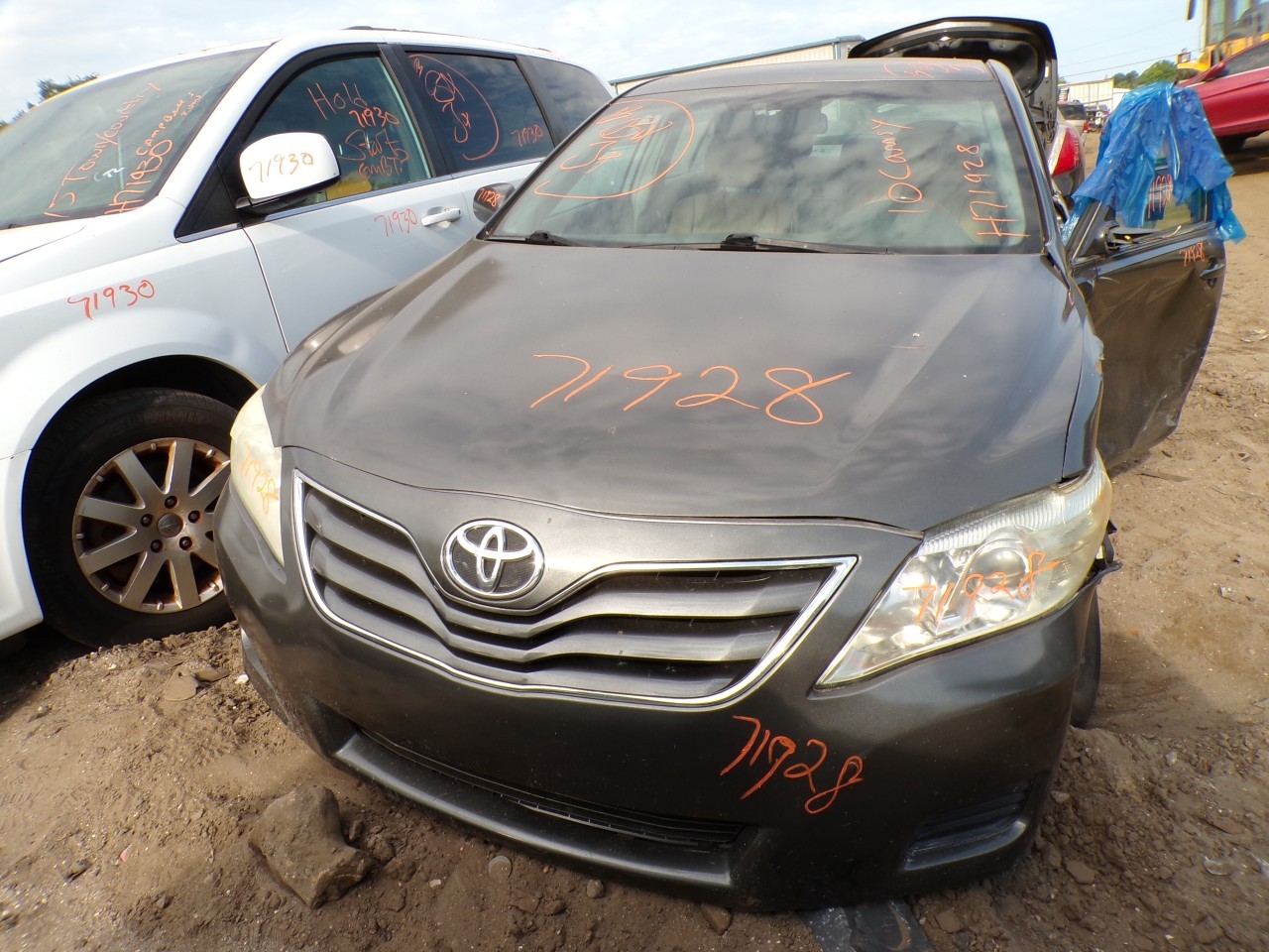 2010 TOYOTA Camry