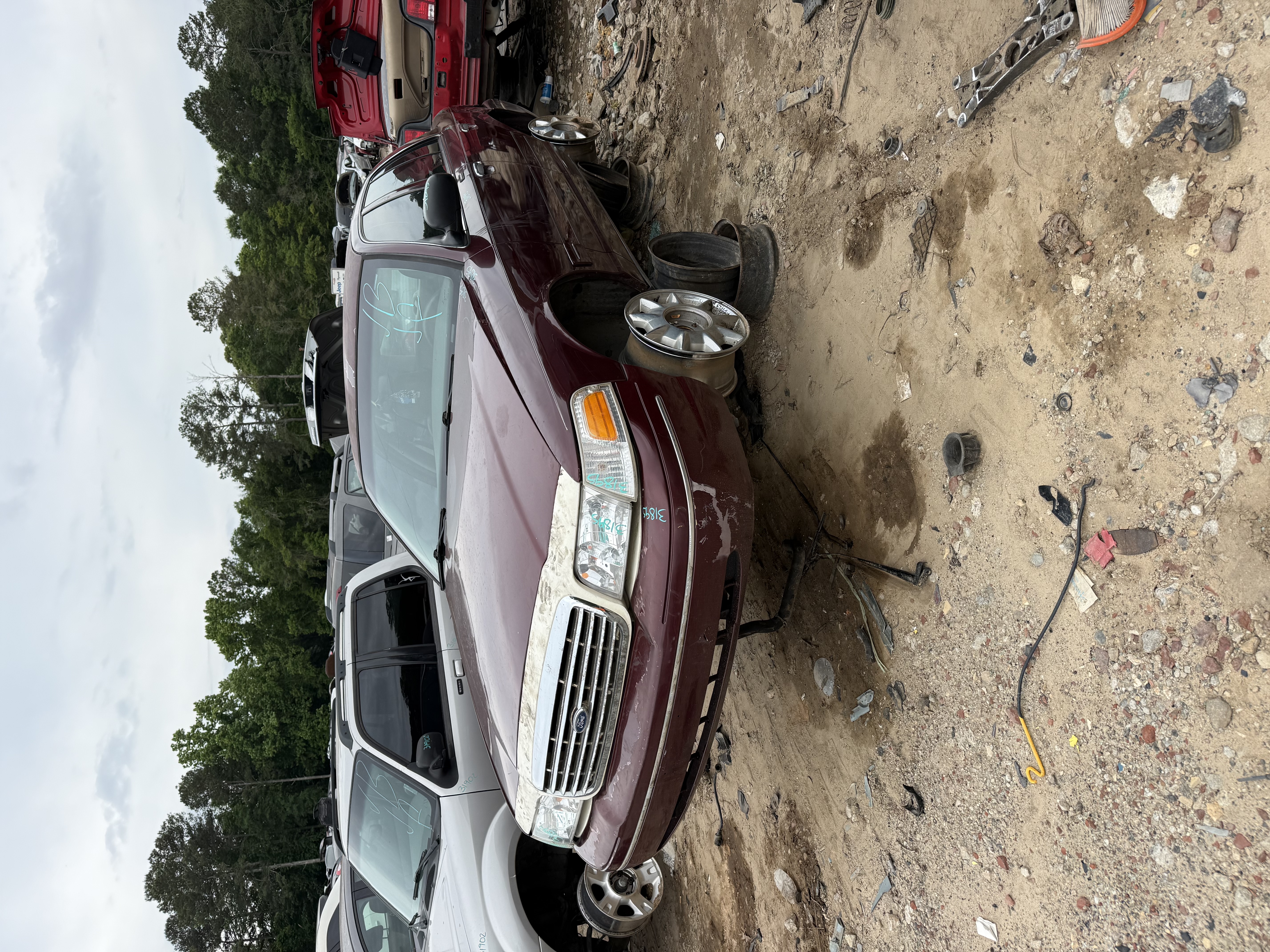2004 FORD Crown Victoria