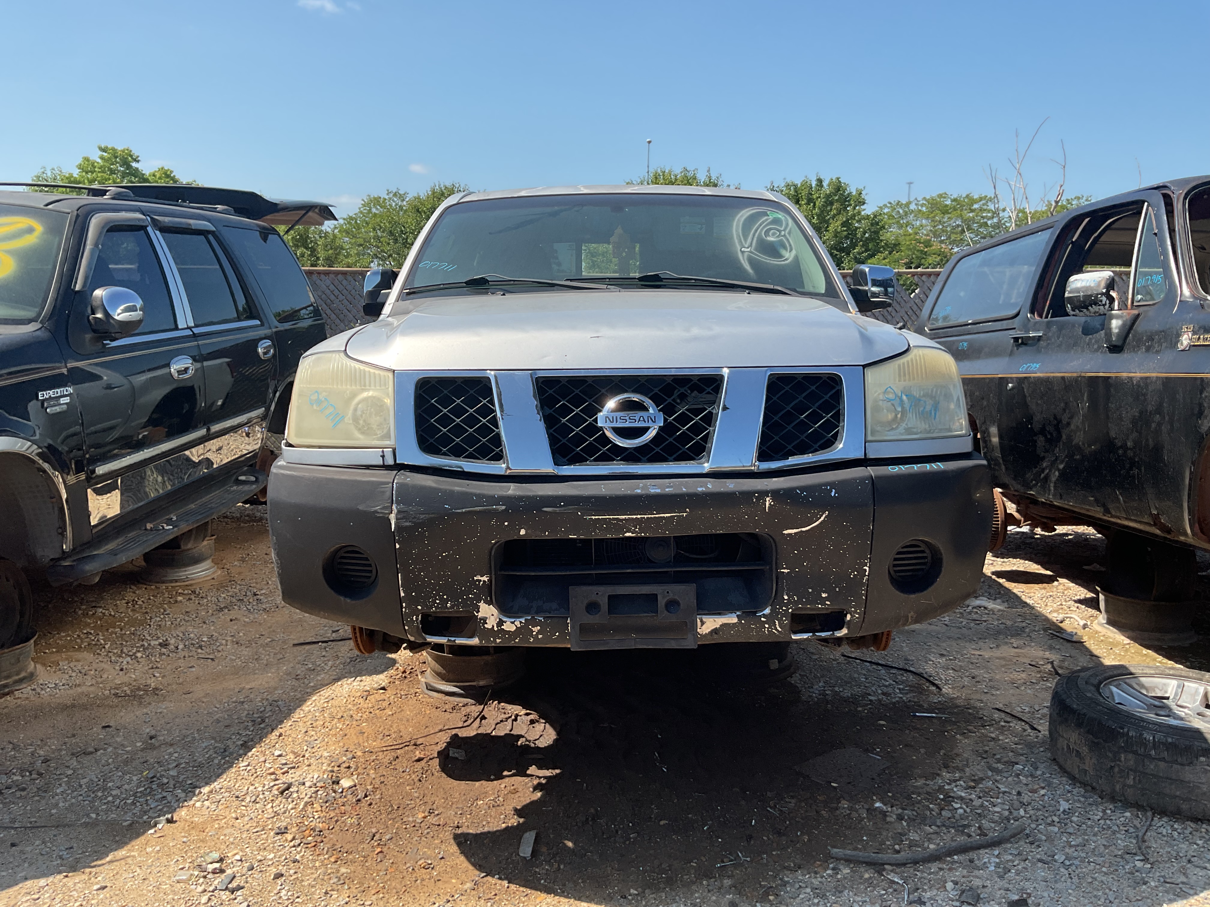 2004 NISSAN Titan
