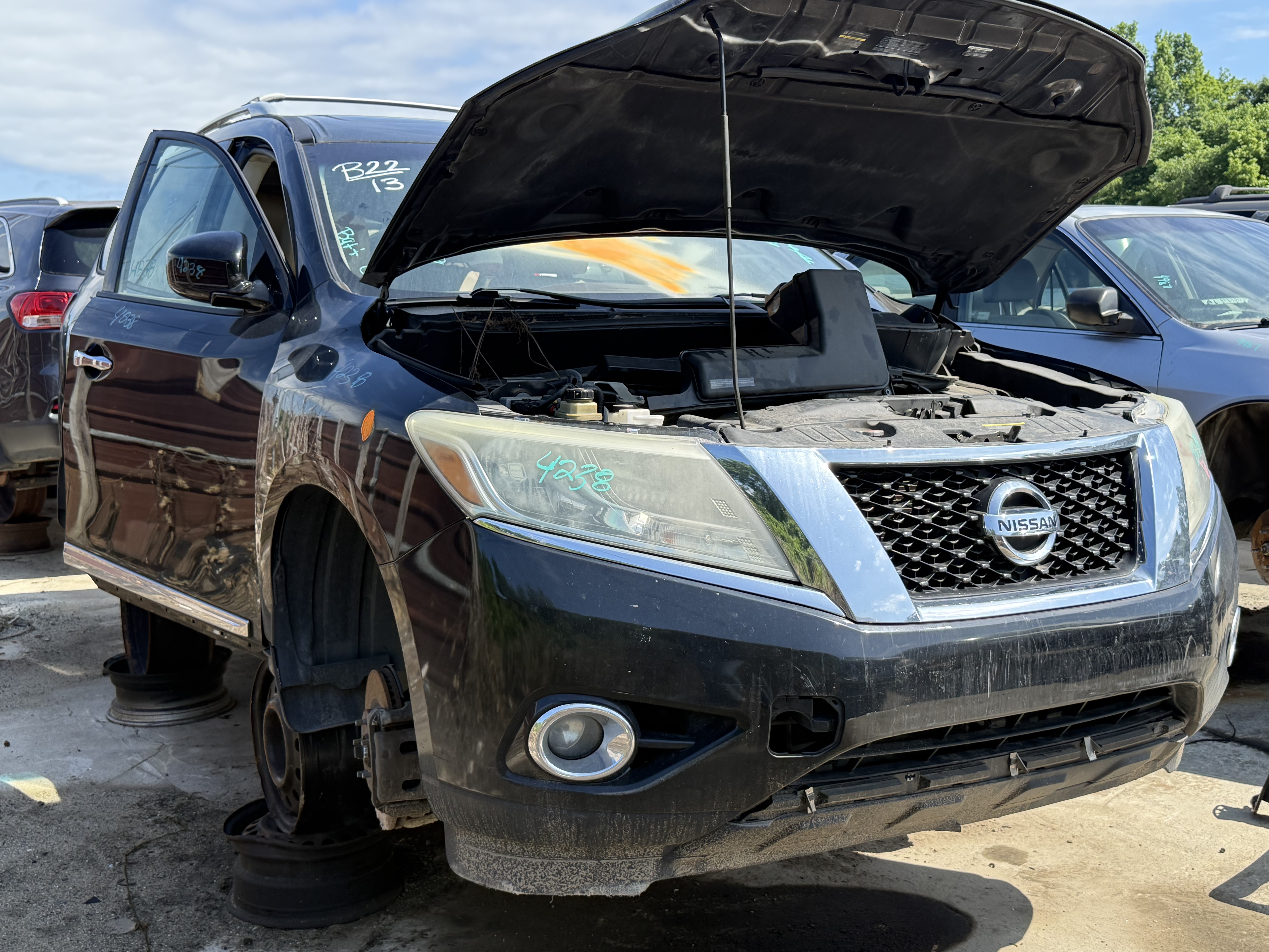 2013 NISSAN Pathfinder