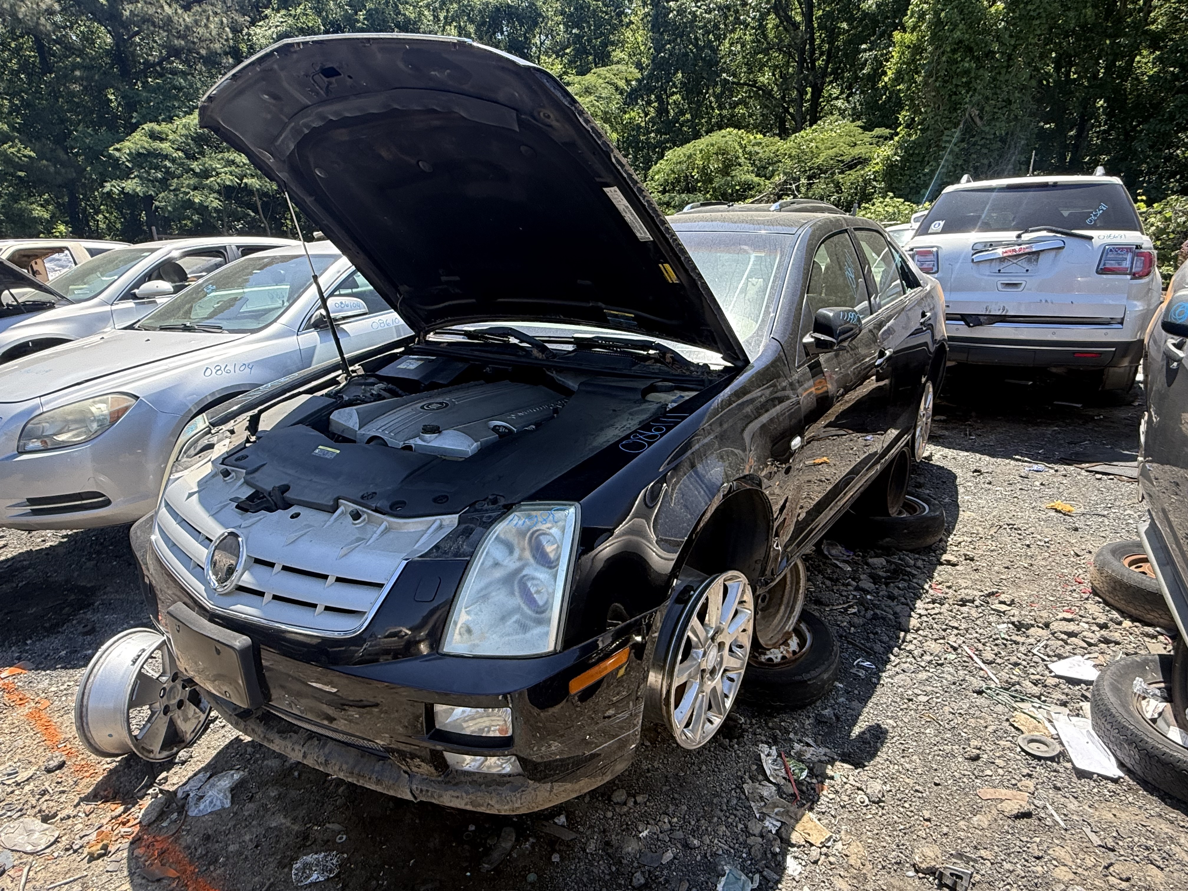 2005 CADILLAC Sts