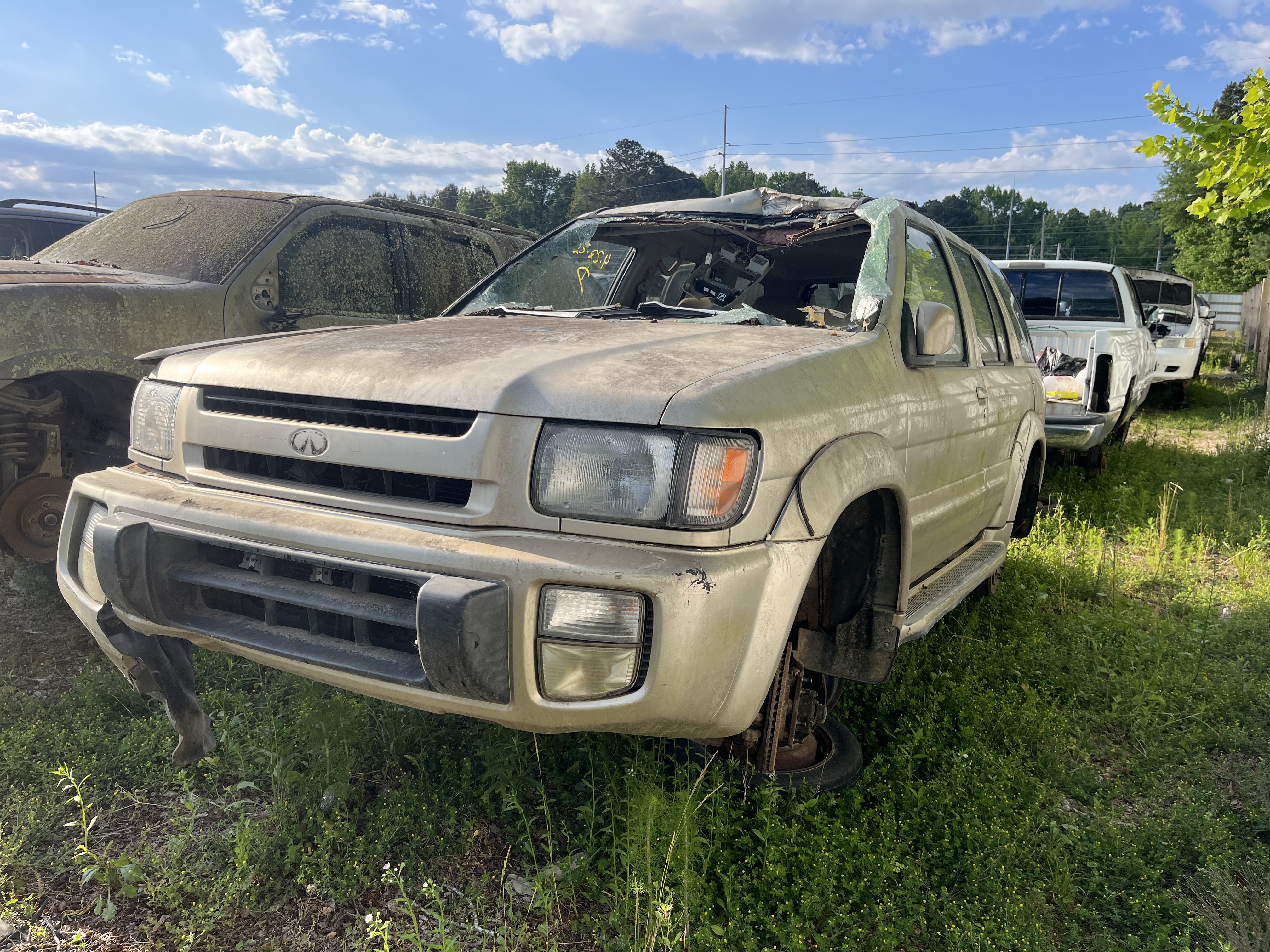 1998 INFINITI Qx4