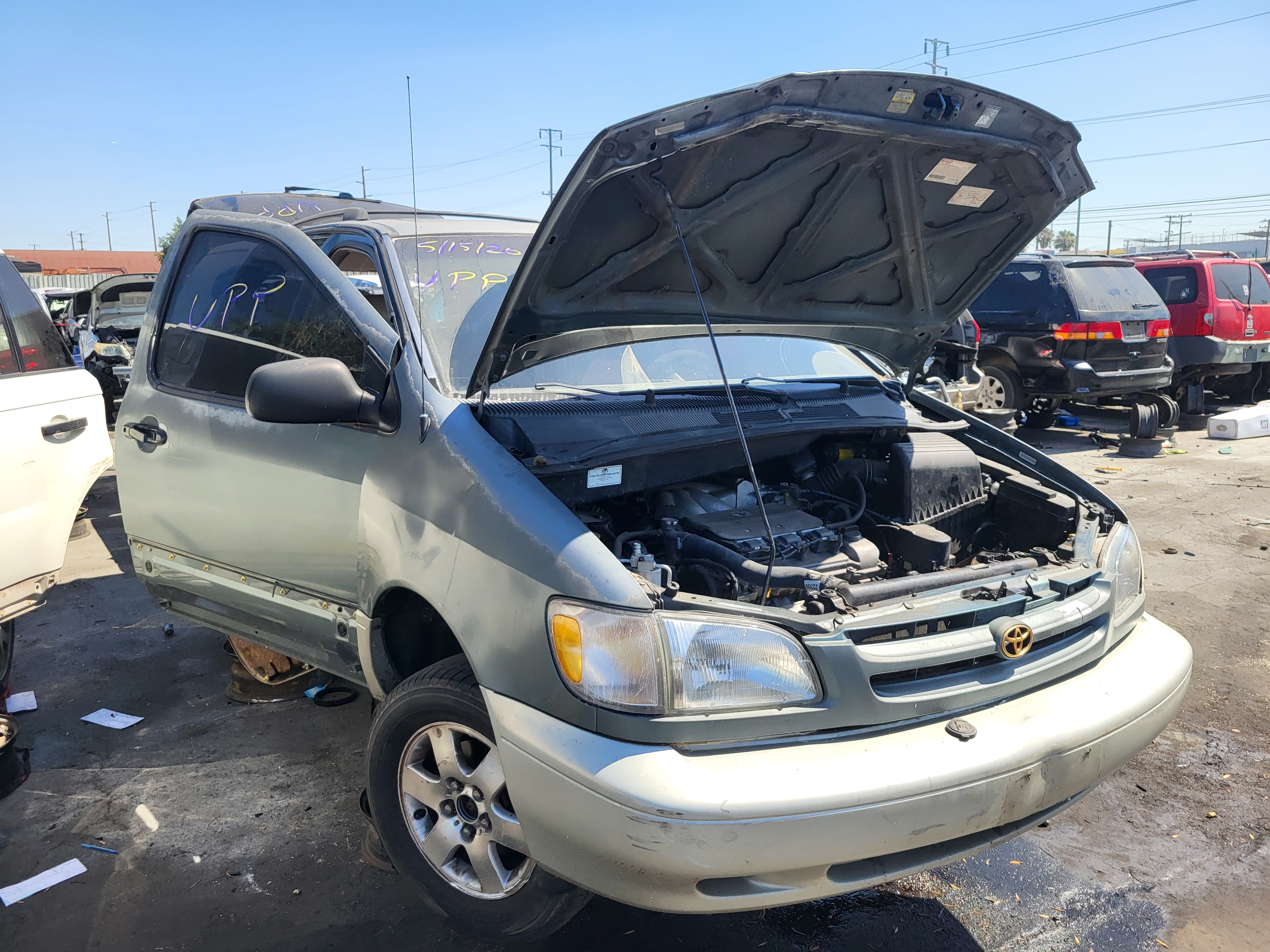 1998 TOYOTA Sienna