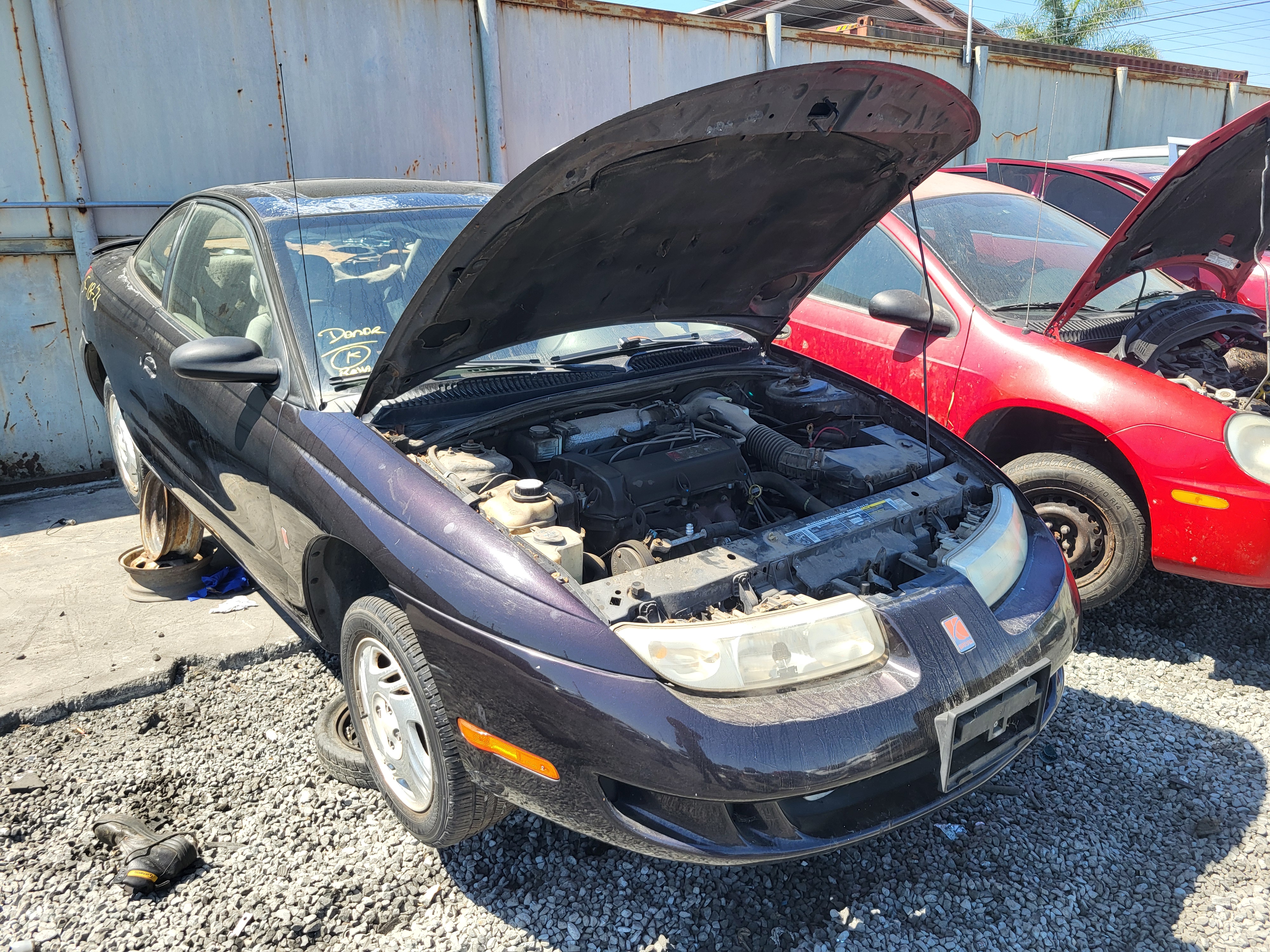 1999 SATURN Sc2