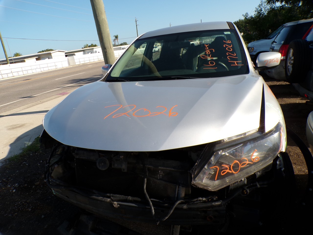 2016 NISSAN Rogue