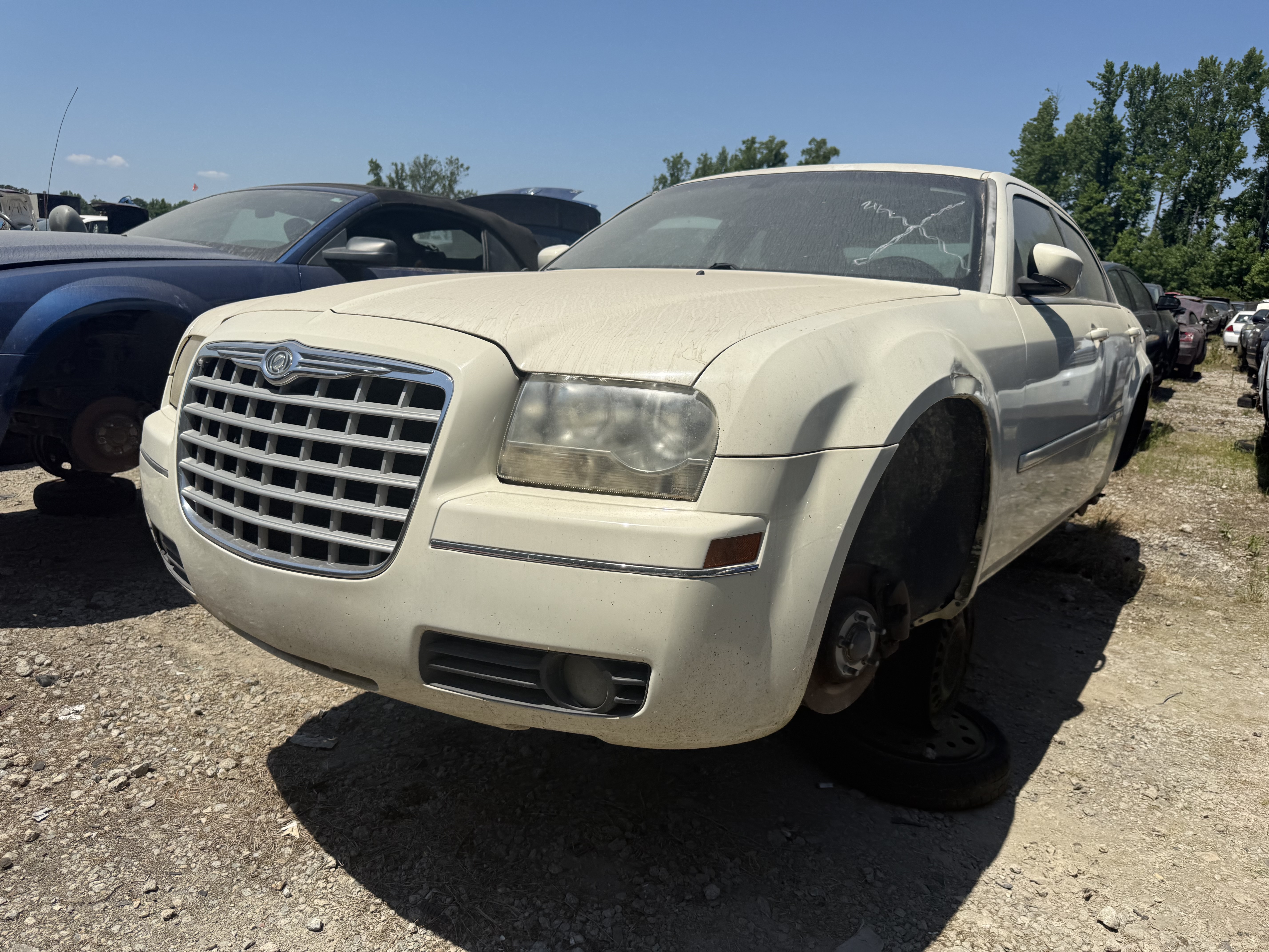 2005 CHRYSLER 300