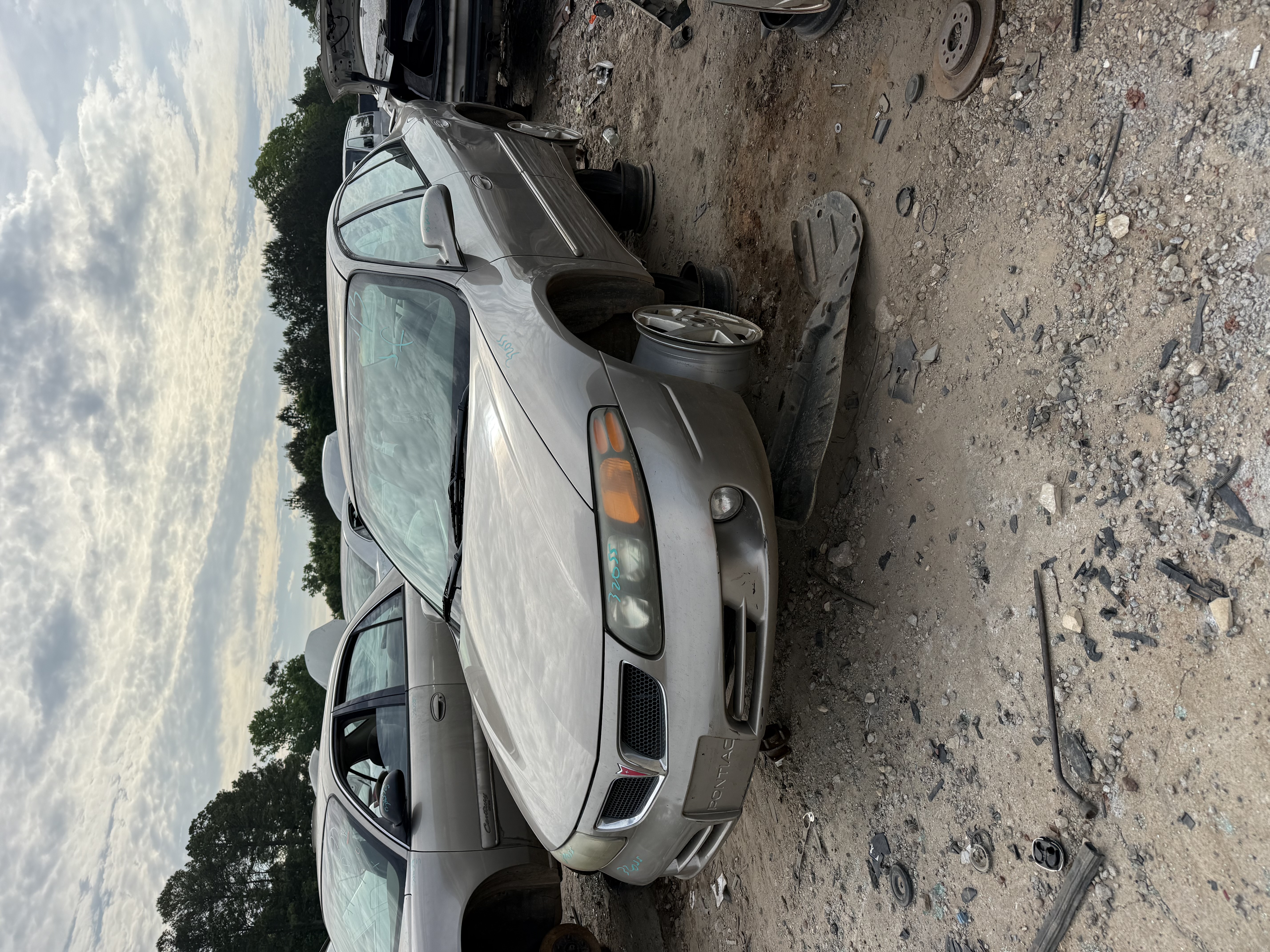 2004 PONTIAC Bonneville