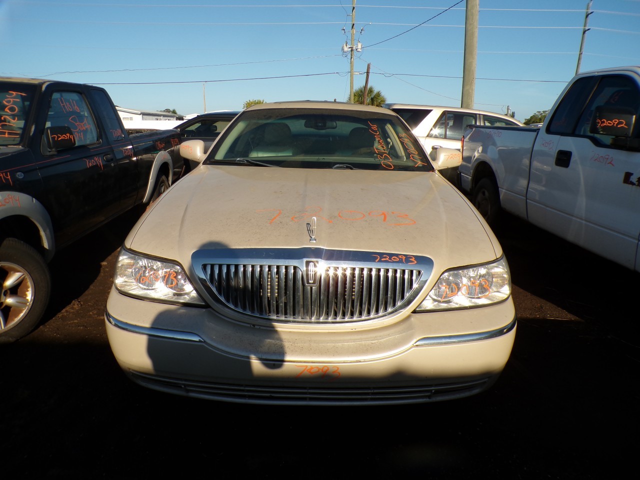 2003 LINCOLN Town Car