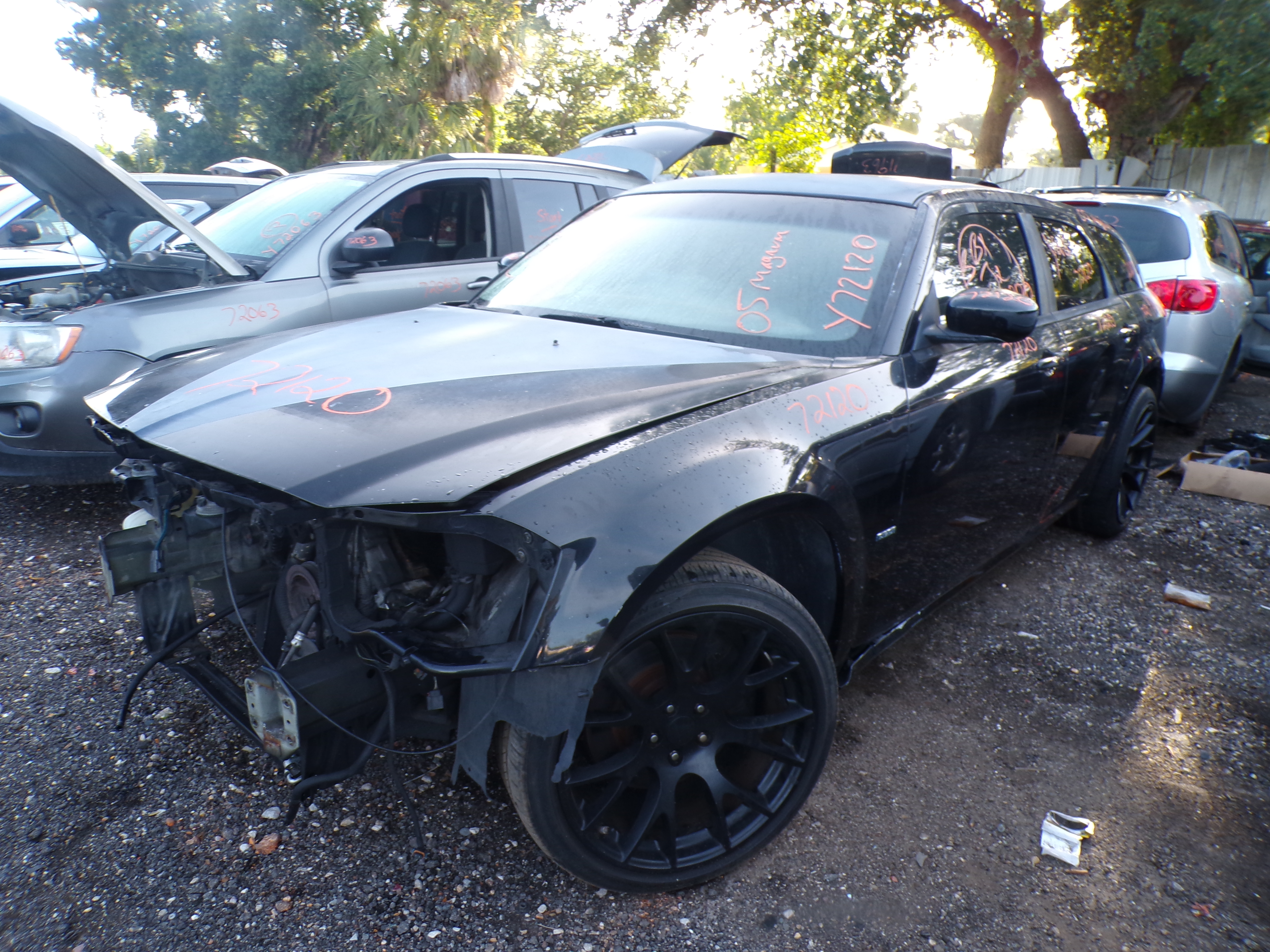2005 DODGE Magnum