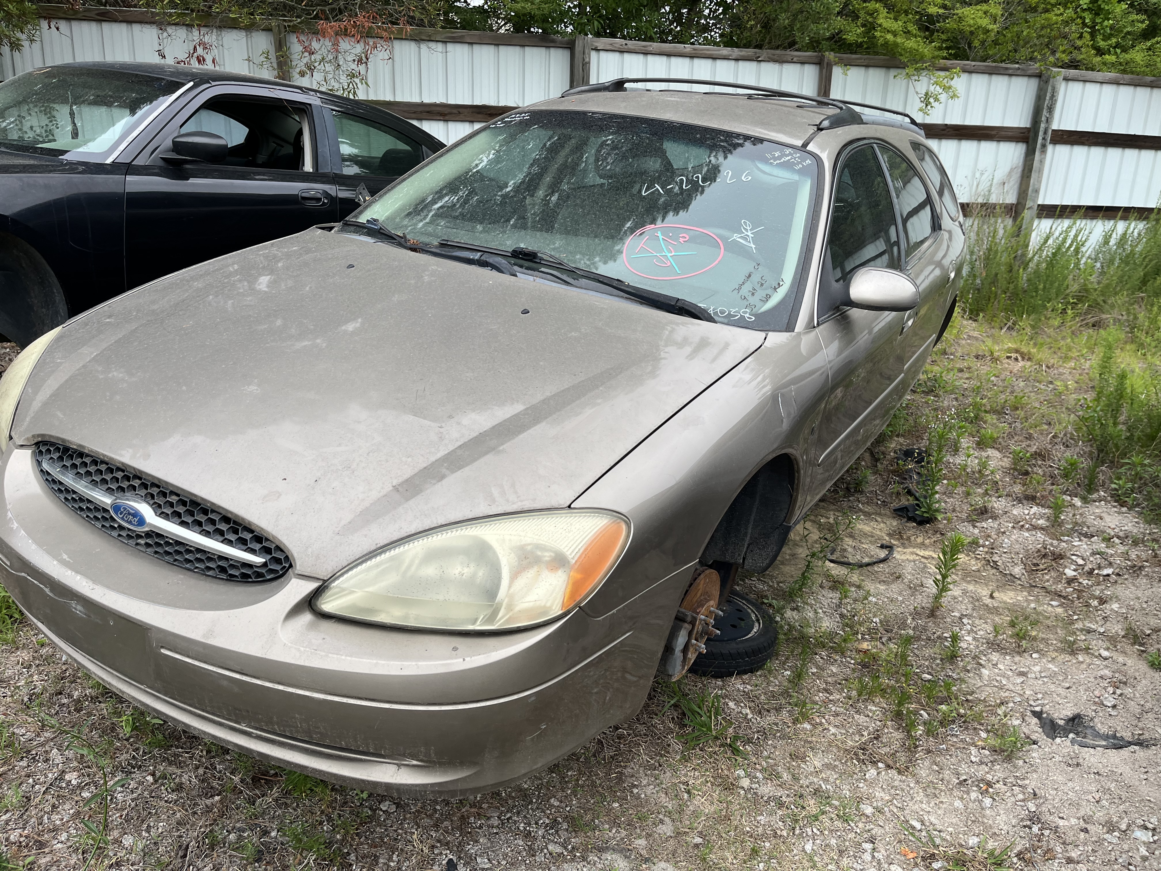 2002 FORD Taurus