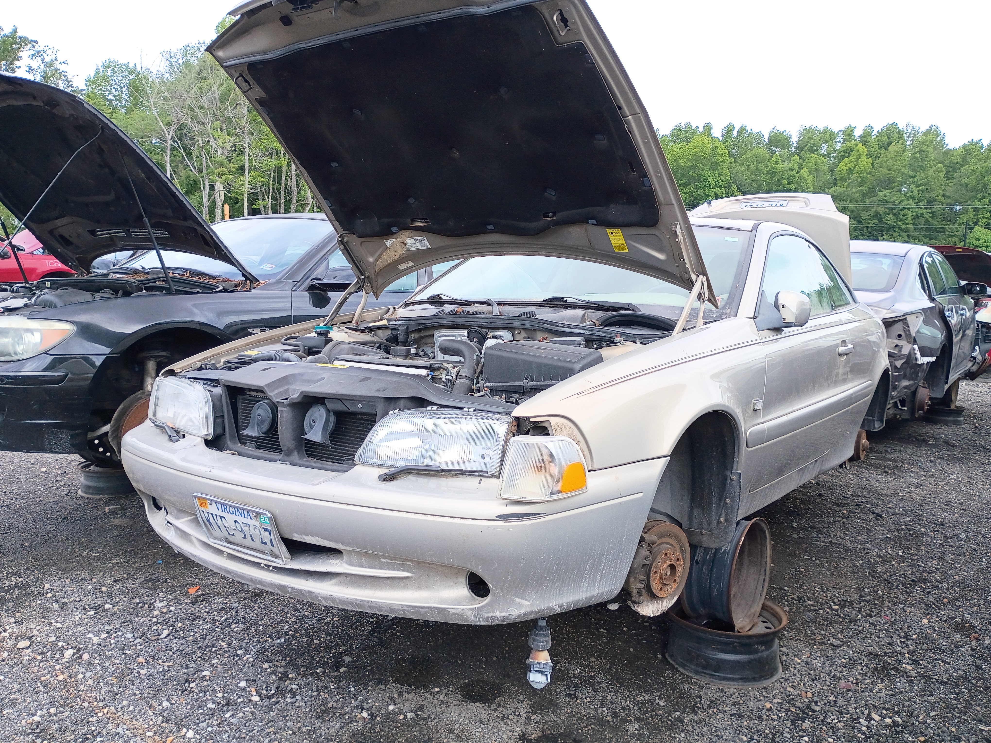 2002 VOLVO C70
