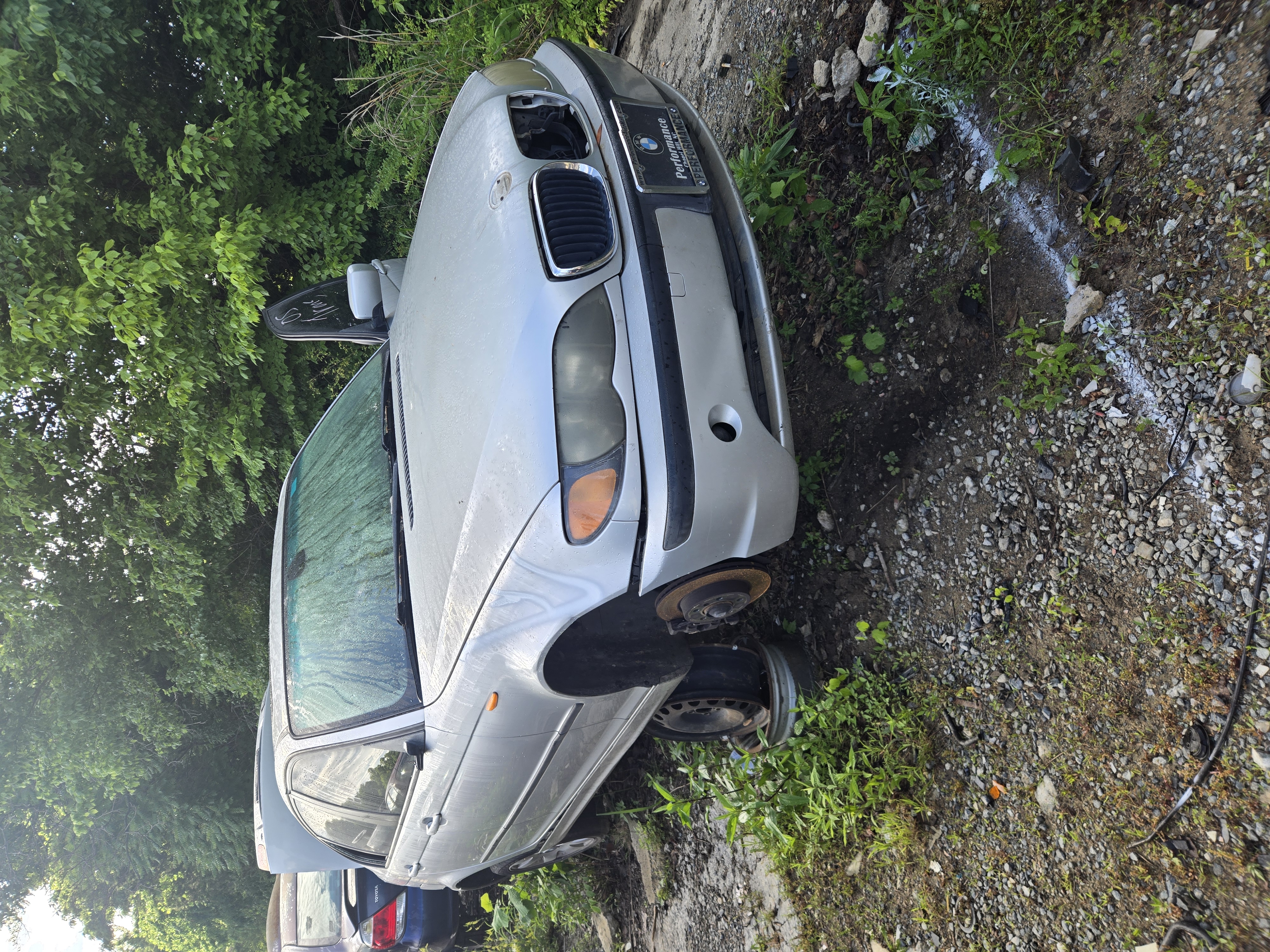 2005 BMW 325i